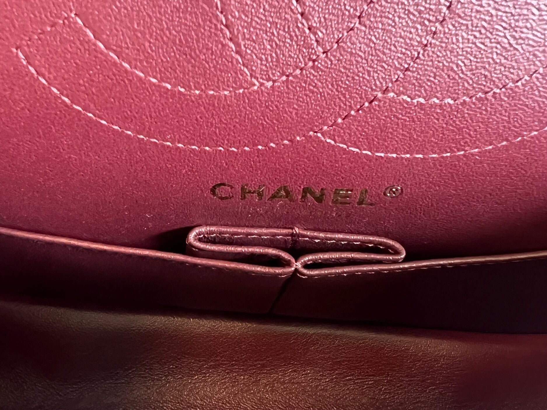 CHANEL Handbag Chanel 21K Reissue 2.55 Black Chevron Aged Calfskin Quilted 225 (Medium) AGHW - Redeluxe