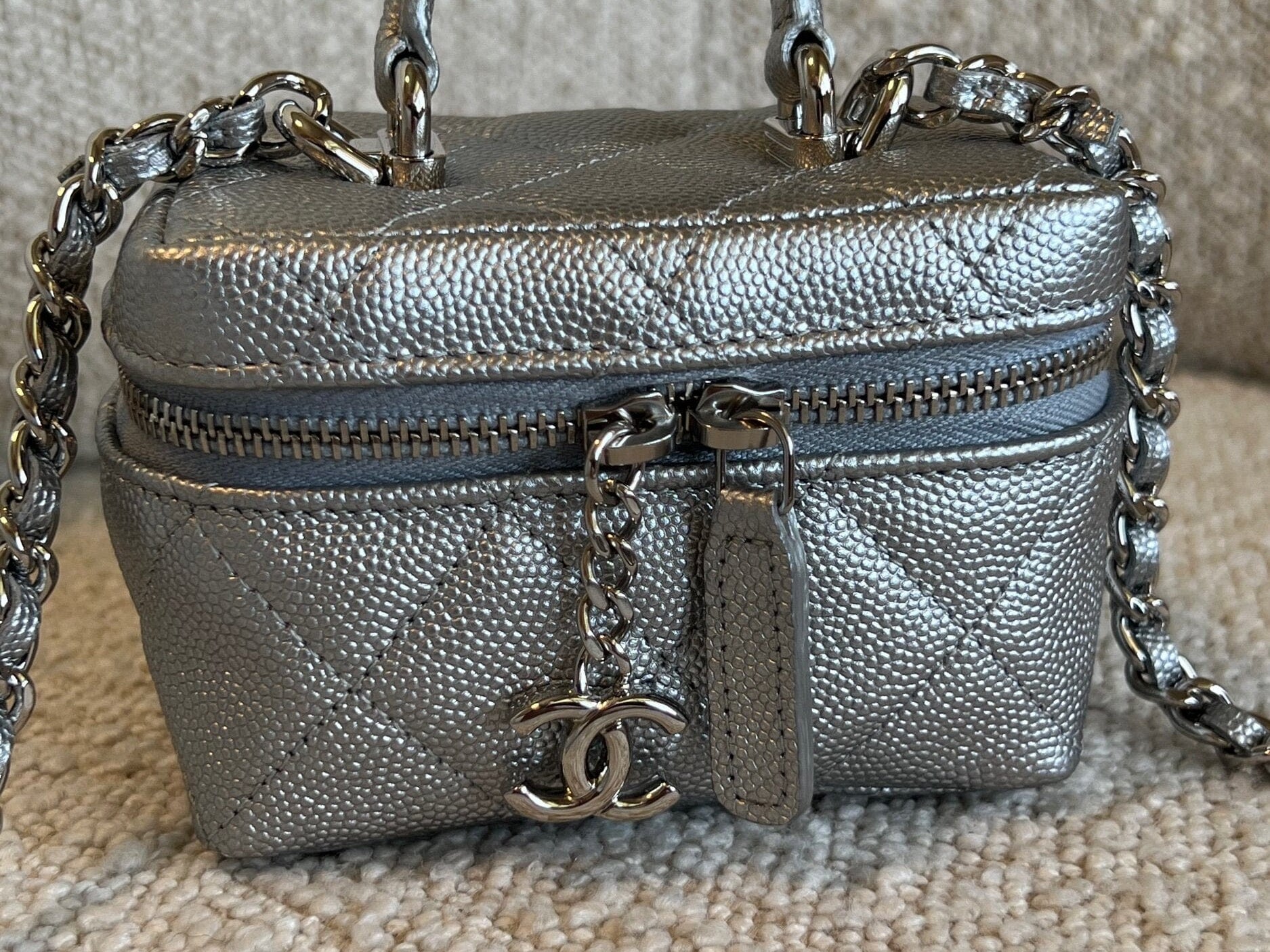 CHANEL Handbag Chanel 21S Metallic Silver Micro Vanity Grained Calfskin SHW - Redeluxe