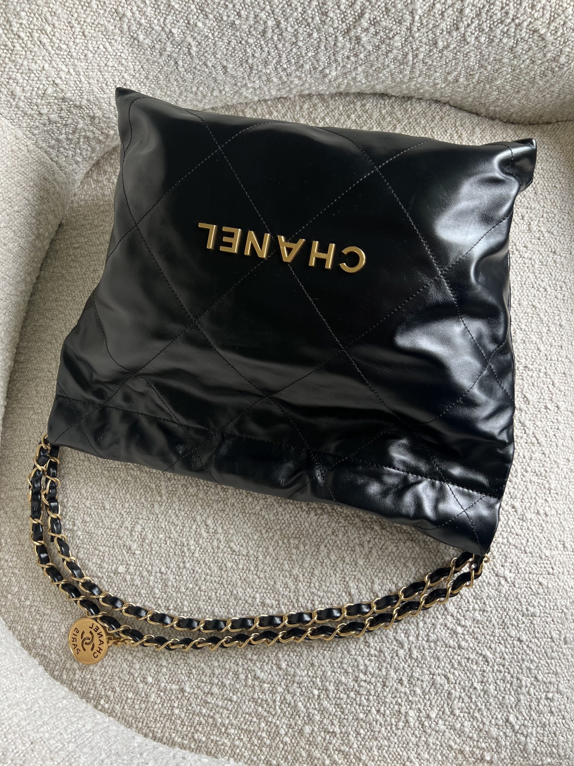 Chanel 22 Shiny Calfskin Quilted Drawstring Bag GHW – REDELUXE