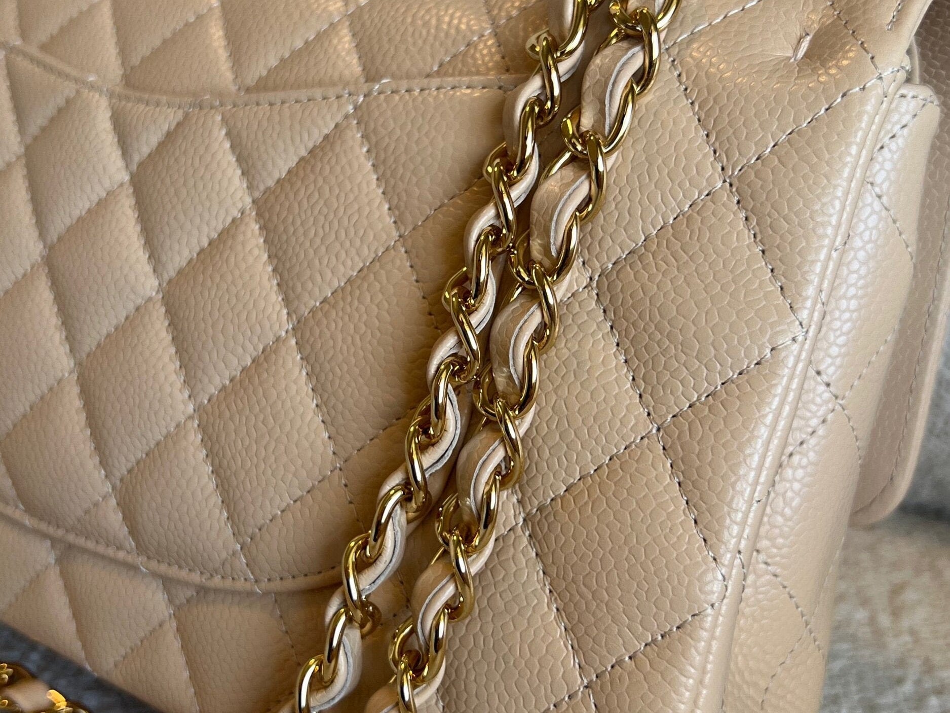 CHANEL Handbag Chanel Beige Clair Caviar Quilted Classic Flap  Medium GHW - Redeluxe