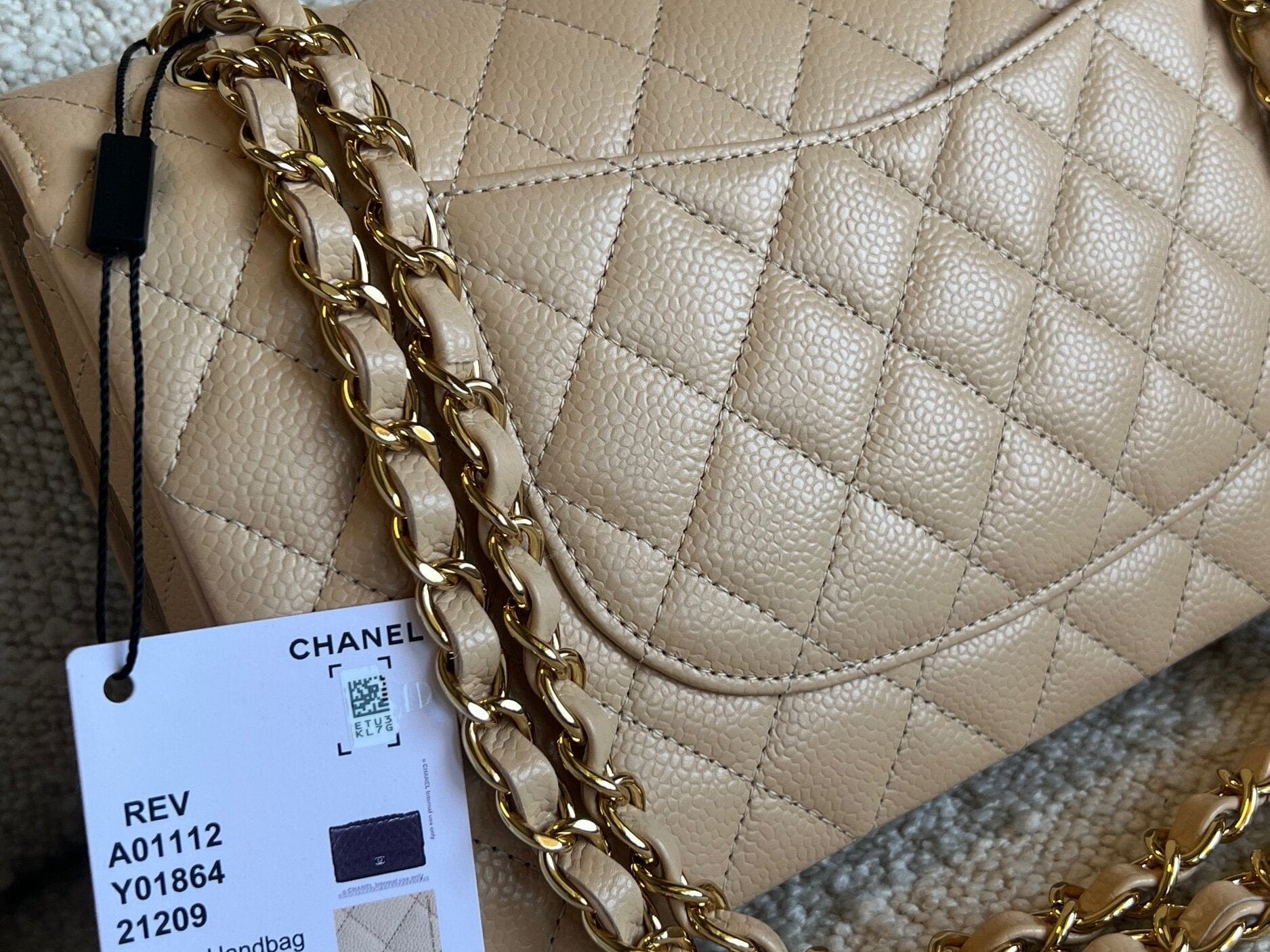 CHANEL Handbag Chanel Beige Clair Caviar Quilted Classic Flap  Medium GHW - Redeluxe
