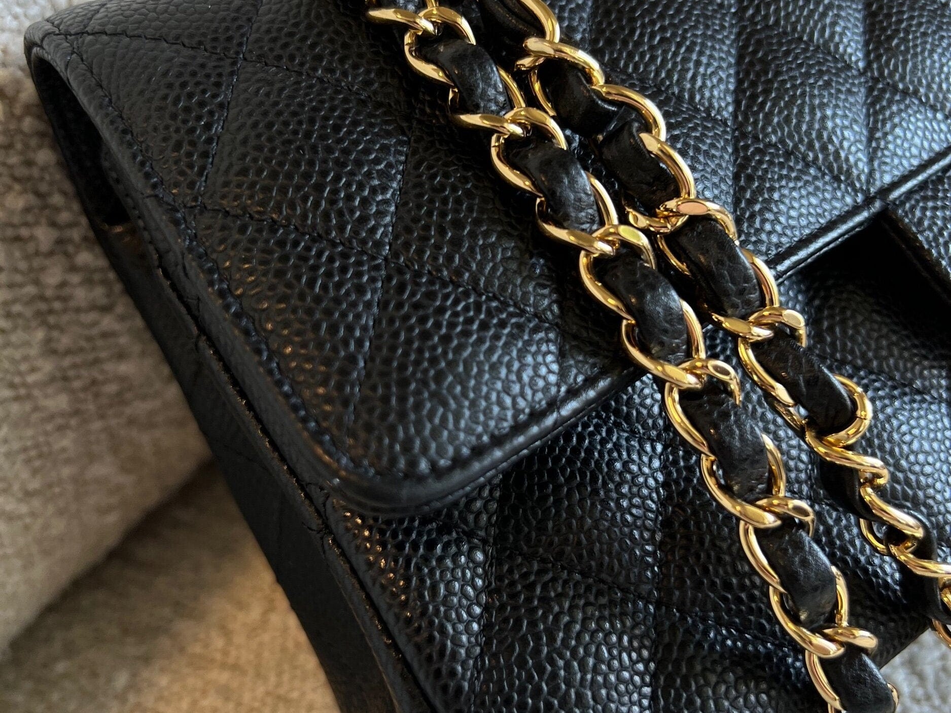 CHANEL Handbag Chanel Black Caviar Quilted Classic Flap Medium GHW - Redeluxe