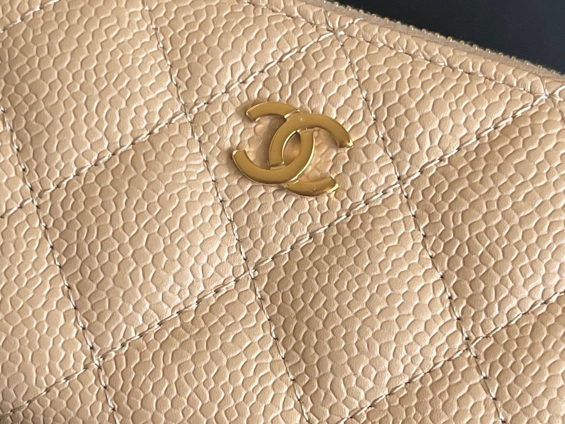 CHANEL Handbag Chanel Classic Zipped Coin Purse Beige - Redeluxe