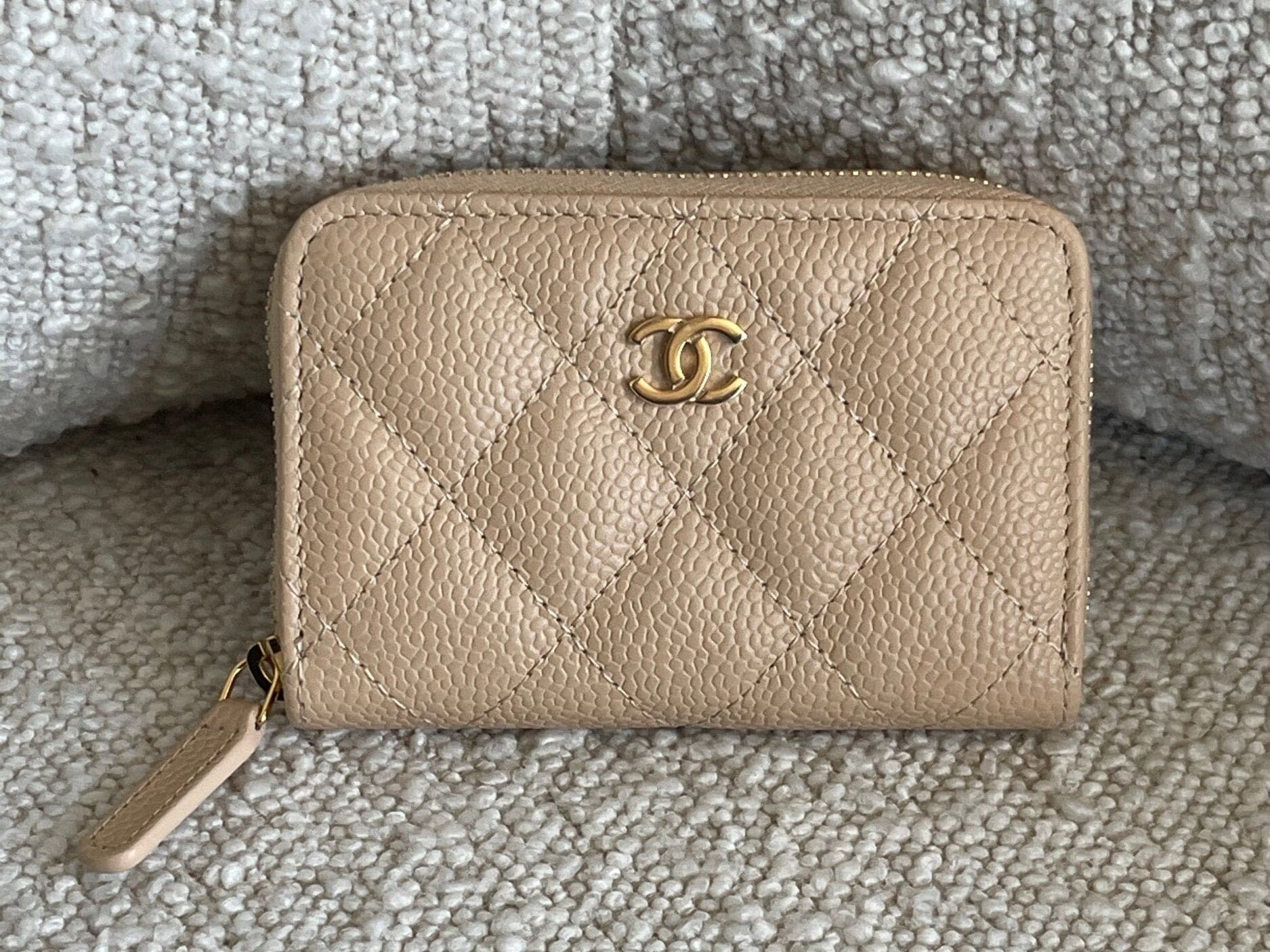 CHANEL Handbag Chanel Classic Zipped Coin Purse Beige - Redeluxe