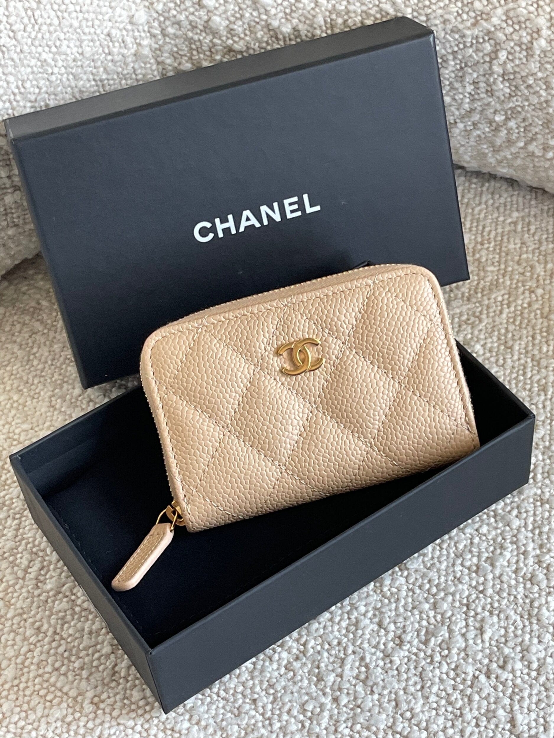 Classic zipped coin purse chanel clearance