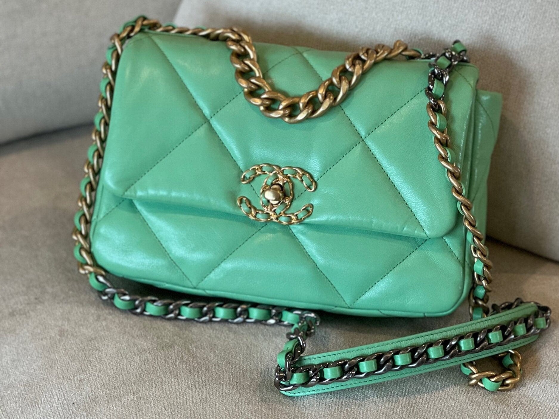 CHANEL Handbag Chanel Green Goatskin Quilted Small 19 Flap MHW - Redeluxe