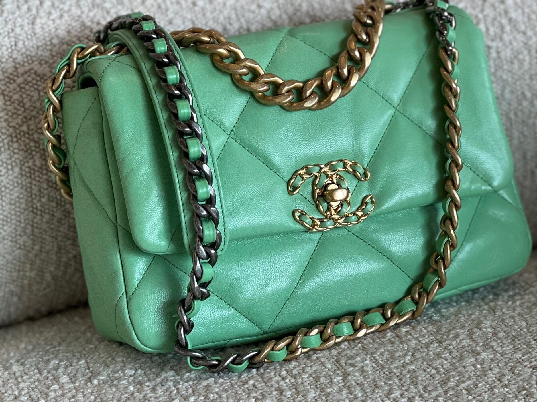 CHANEL Handbag Chanel Green Goatskin Quilted Small 19 Flap MHW - Redeluxe
