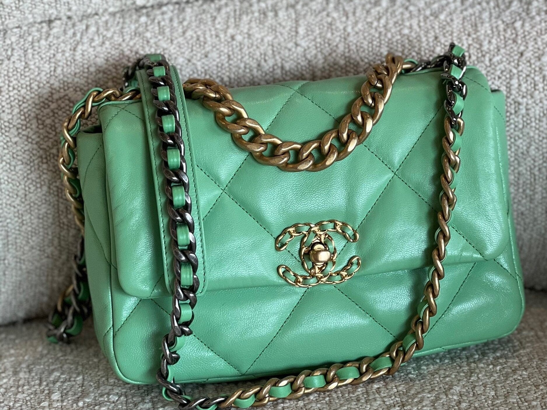 CHANEL Handbag Chanel Green Goatskin Quilted Small 19 Flap MHW - Redeluxe