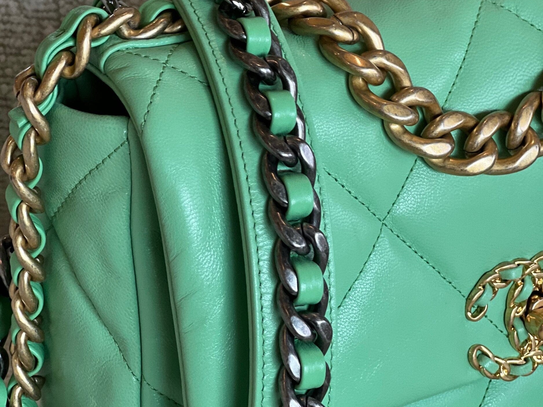 CHANEL Handbag Chanel Green Goatskin Quilted Small 19 Flap MHW - Redeluxe