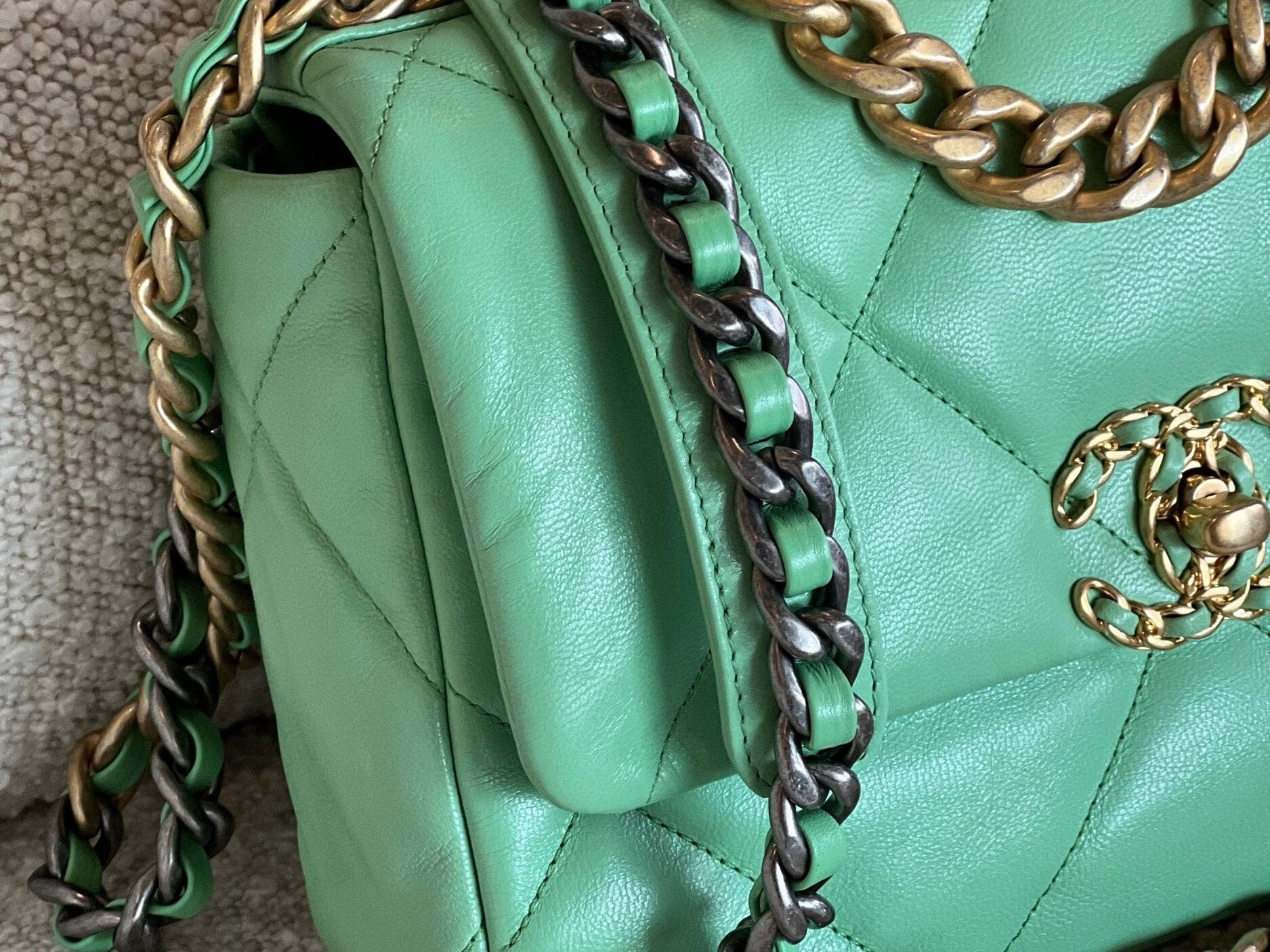 CHANEL Handbag Chanel Green Goatskin Quilted Small 19 Flap MHW - Redeluxe