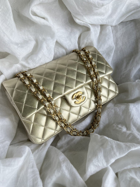 Chanel Metallic Gold Lambskin Quilted Classic Flap Medium Chanel Metallic Gold Lambskin Quilted Classic Flap Medium