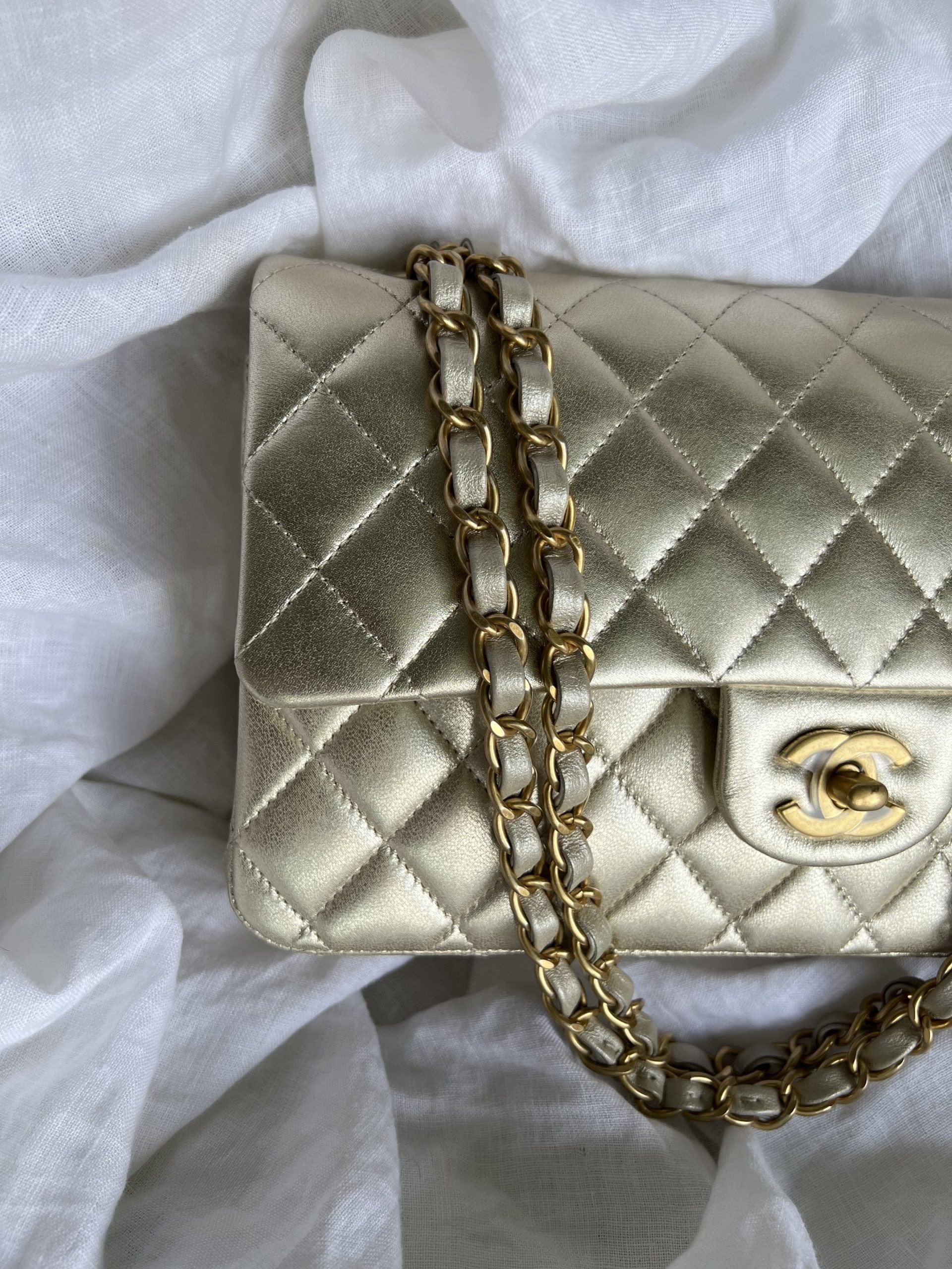 Chanel Metallic Gold Lambskin Quilted Classic Flap Medium Chanel Metallic Gold Lambskin Quilted Classic Flap Medium