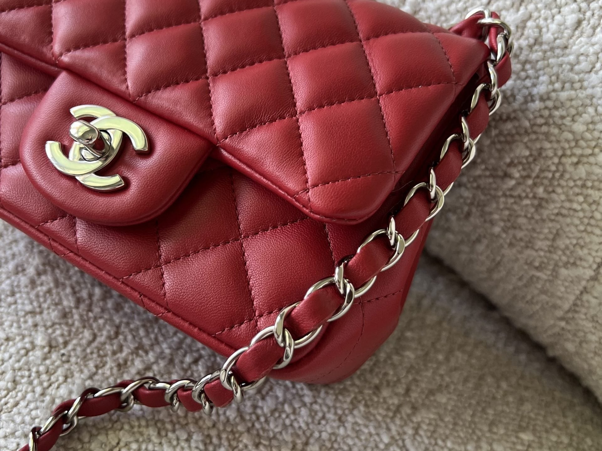 CHANEL Handbag Chanel Red Mini Square Lambskin Quilted Flap SHW - Redeluxe