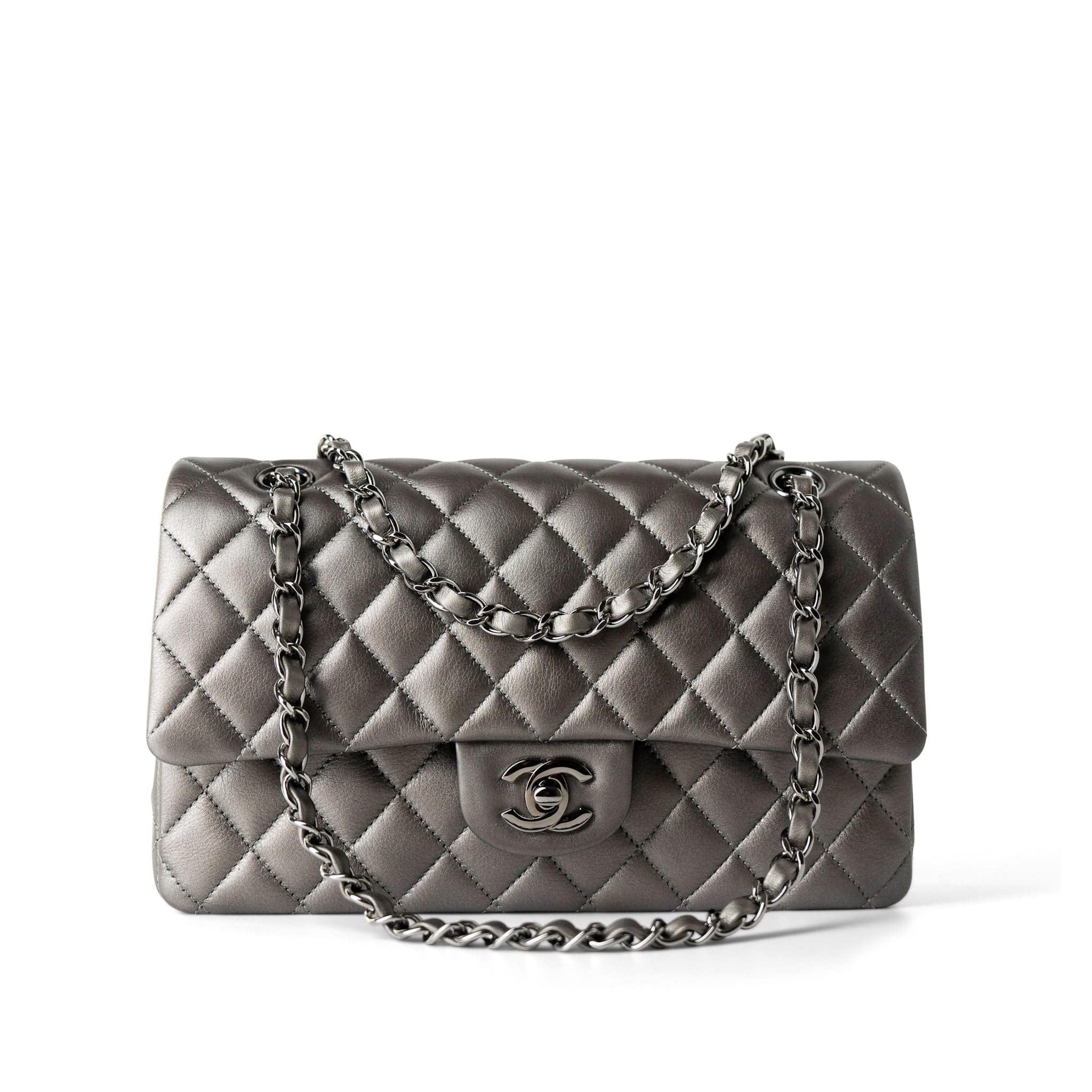 CHANEL Handbag Classic flap / Grey 21B Metallic Ruthenium Lambskin Quilted Classic Flap Medium Ruthenium Hardware - Redeluxe