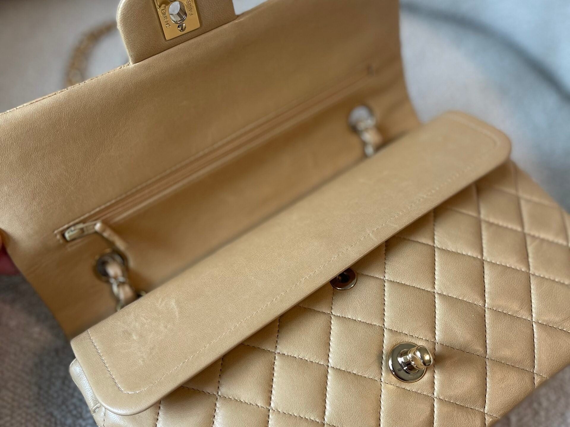 CHANEL Handbag Cream Vintage Beige Lambskin Quilted Classic Flap Medium GHW - Redeluxe