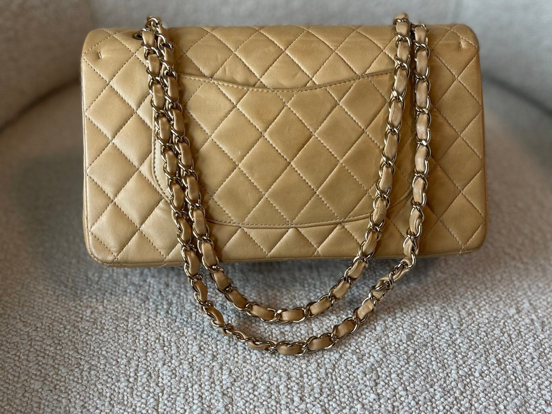 CHANEL Handbag Cream Vintage Beige Lambskin Quilted Classic Flap Medium GHW - Redeluxe
