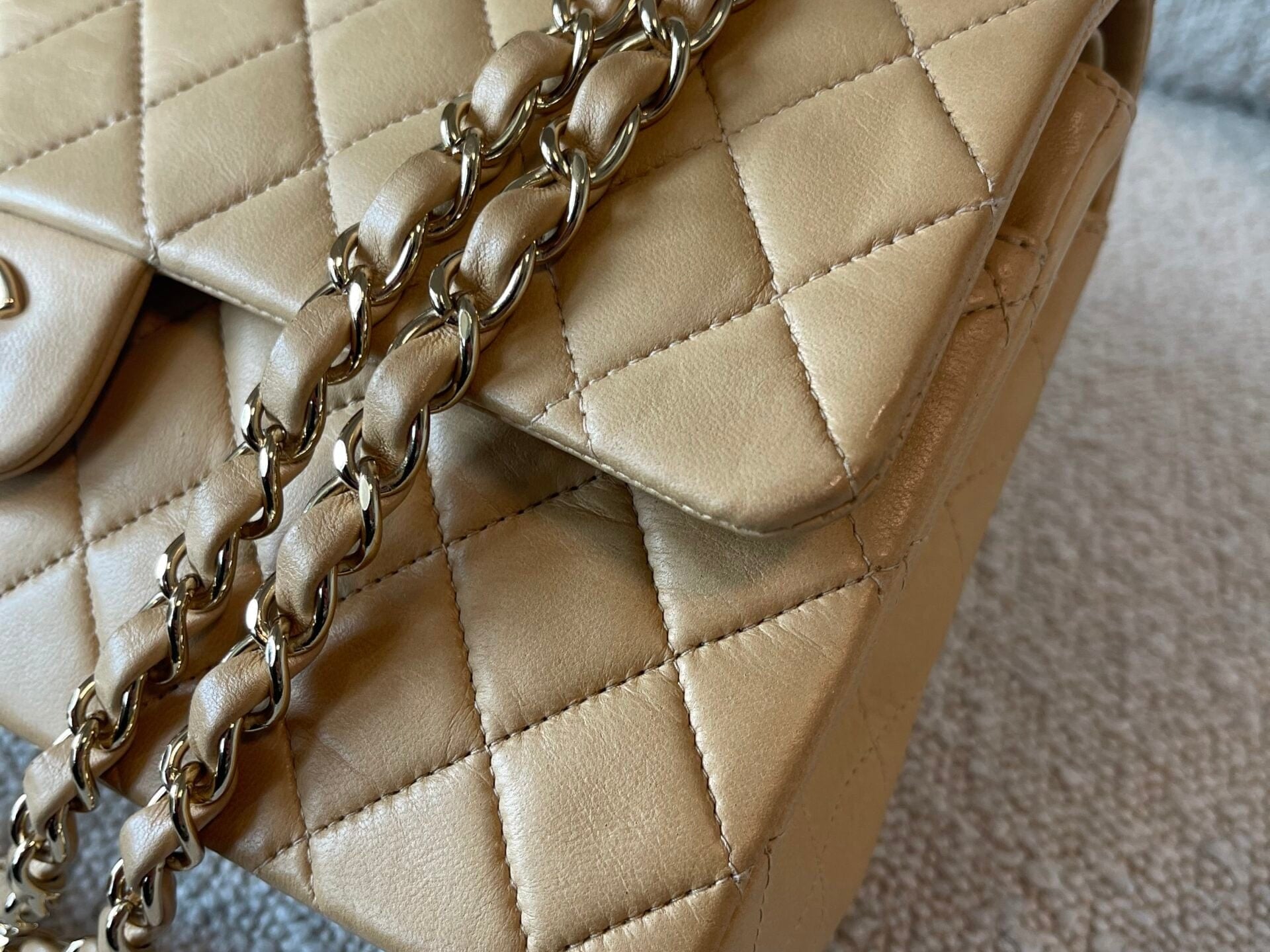 CHANEL Handbag Cream Vintage Beige Lambskin Quilted Classic Flap Medium GHW - Redeluxe