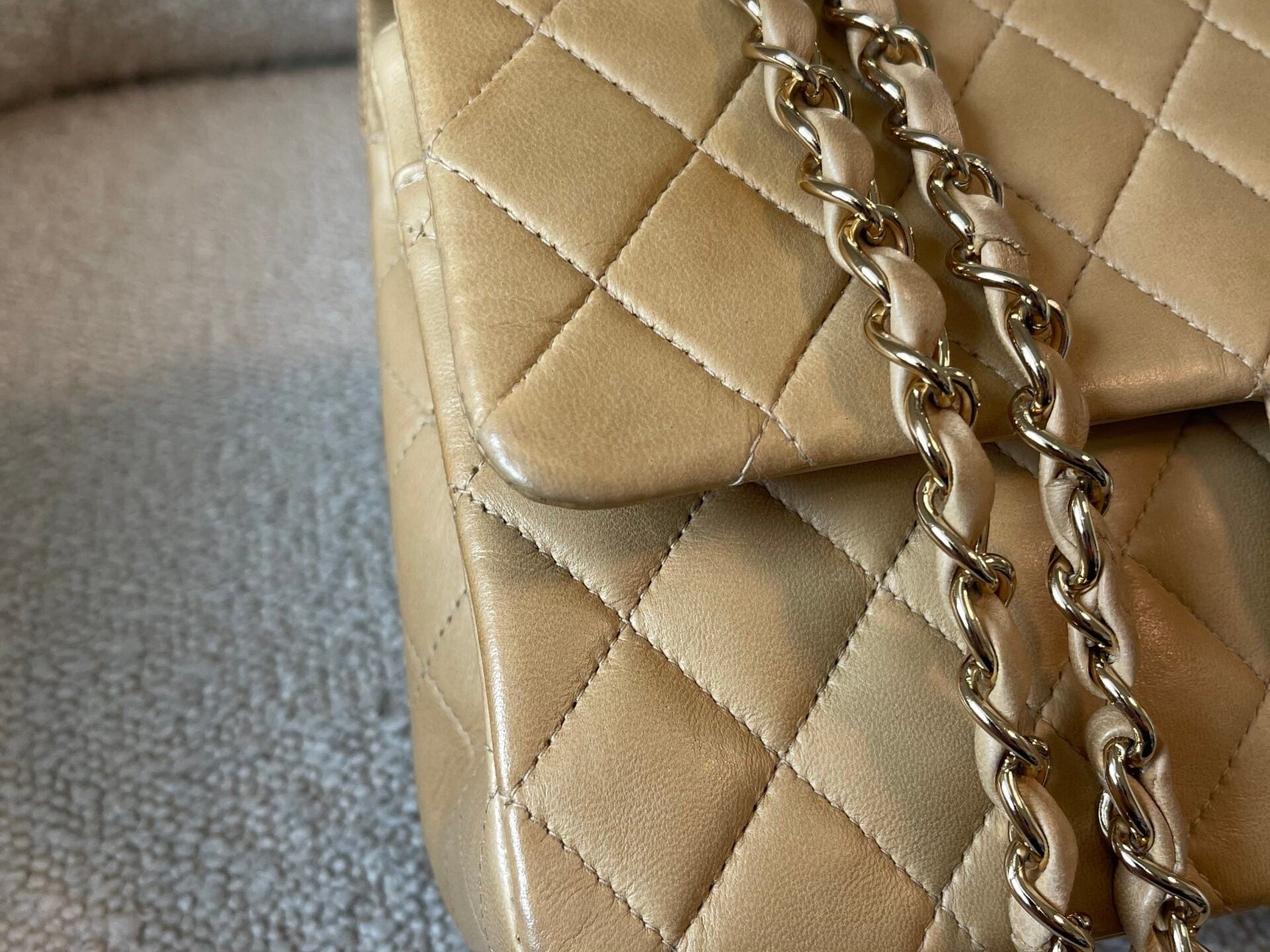 CHANEL Handbag Cream Vintage Beige Lambskin Quilted Classic Flap Medium GHW - Redeluxe