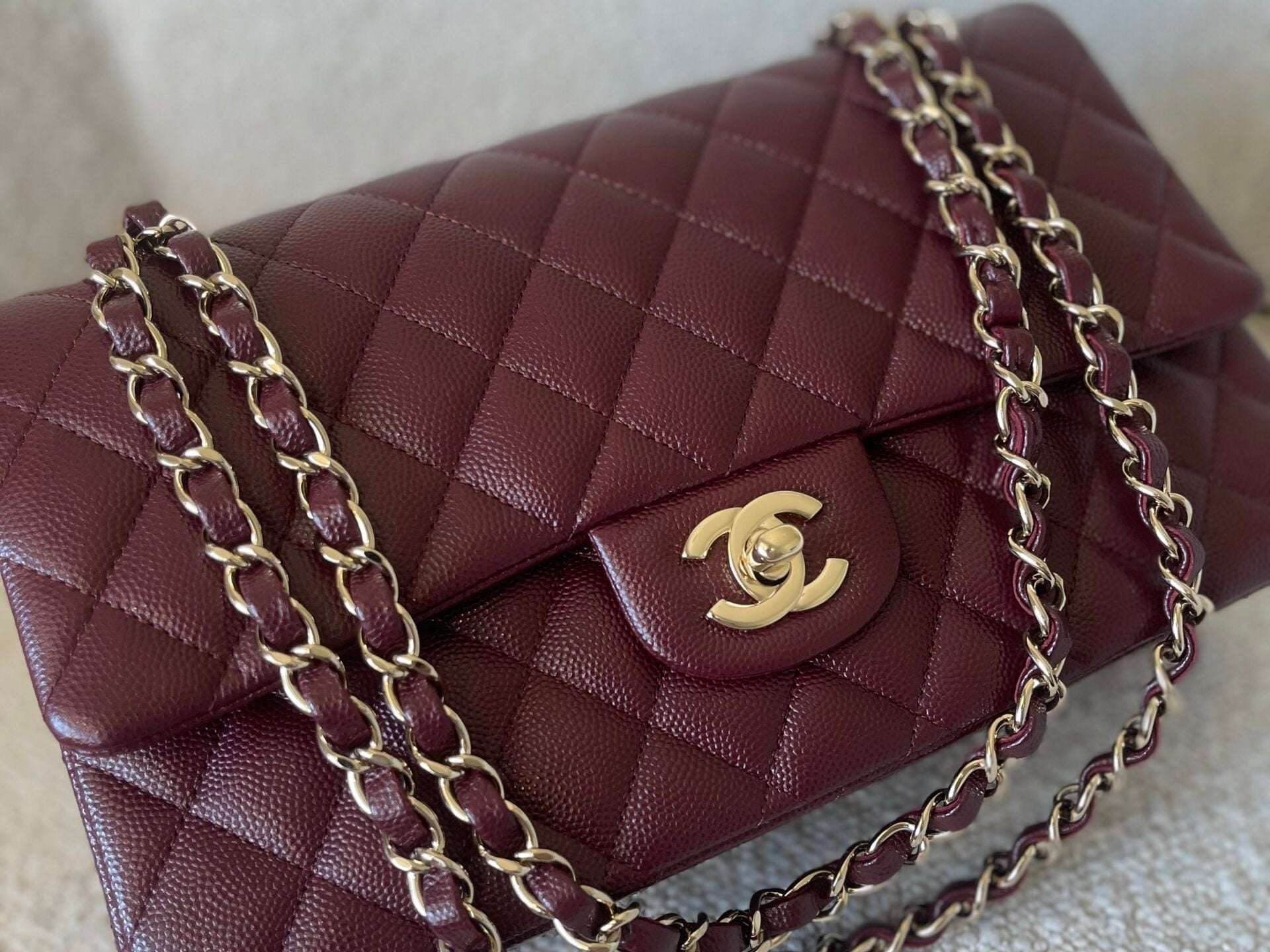 CHANEL Handbag Dark Red/Maroon Caviar Quilted Classic Flap Medium LGHW - Redeluxe