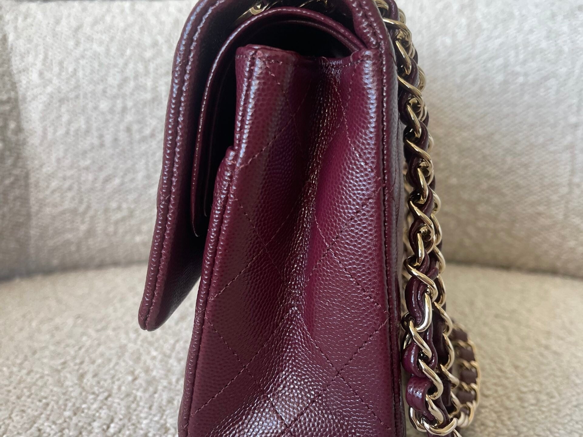 CHANEL Handbag Dark Red/Maroon Caviar Quilted Classic Flap Medium LGHW - Redeluxe
