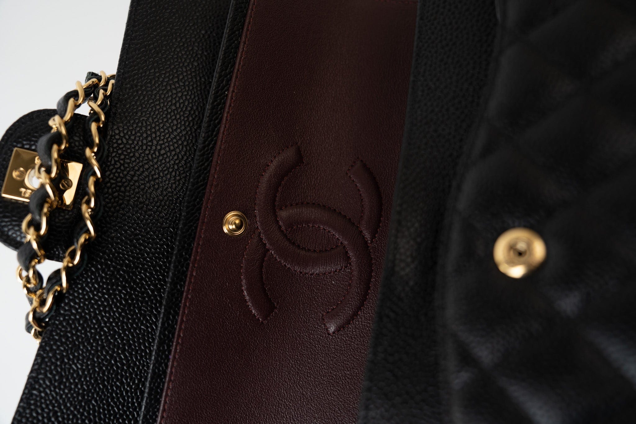 CHANEL Handbag (Rev) Medium Black Caviar Quilted Classic Flap Gold Hardware - Redeluxe