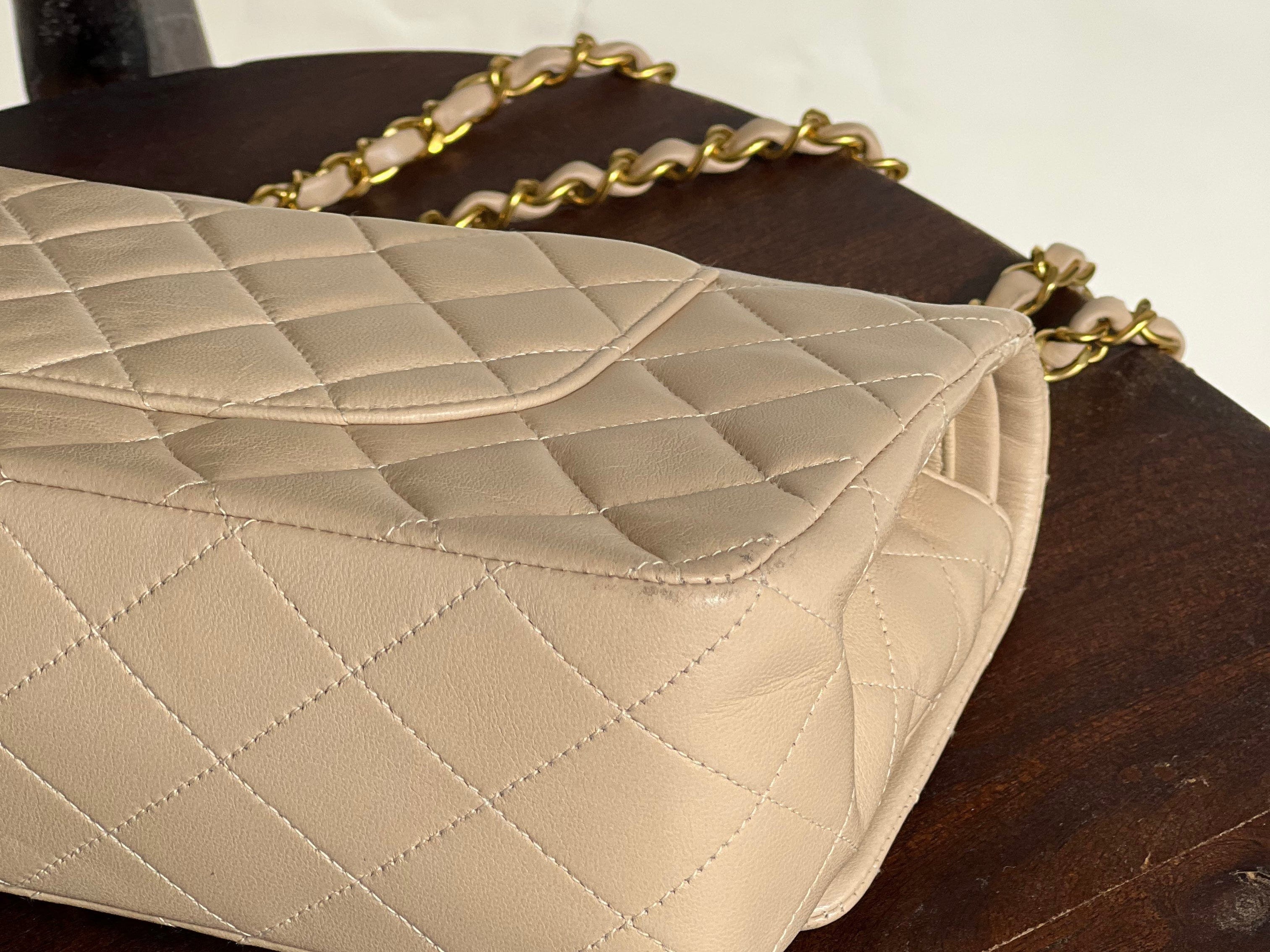 CHANEL Handbag Vintage Beige Lambskin Quilted a classic Double Flap GHW - Redeluxe