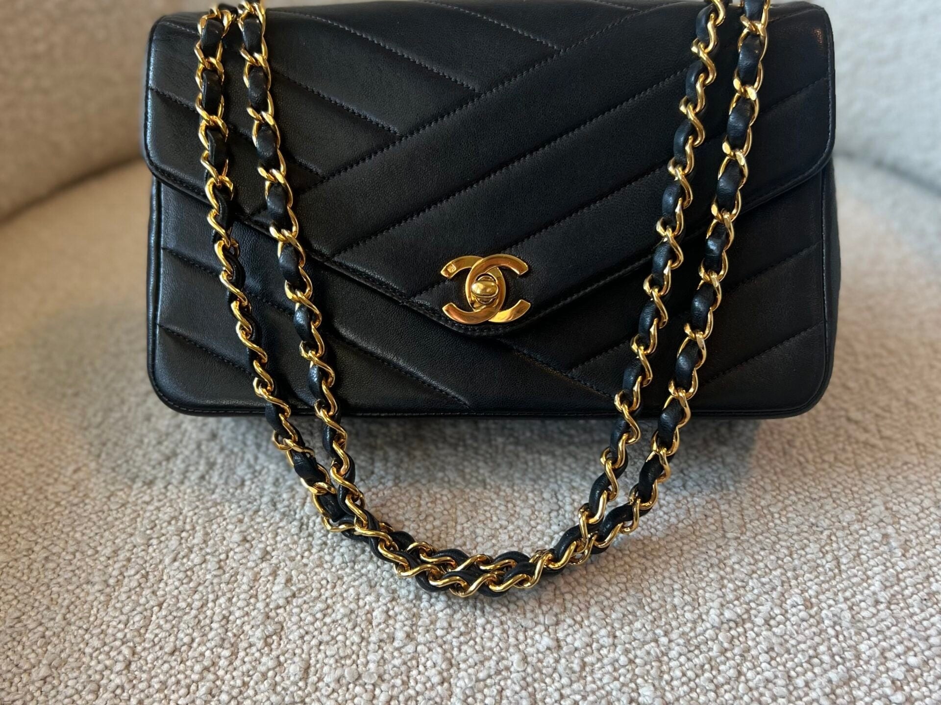 CHANEL Handbag Vintage Black Lambskin Chevron Envelope Flap Bag Small GHW - Redeluxe