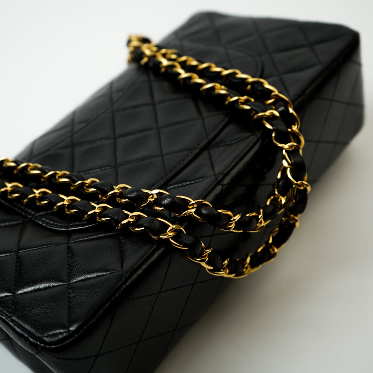CHANEL Handbag Vintage Black Medium Lambskin Quilted Classic Flap GHW - Redeluxe