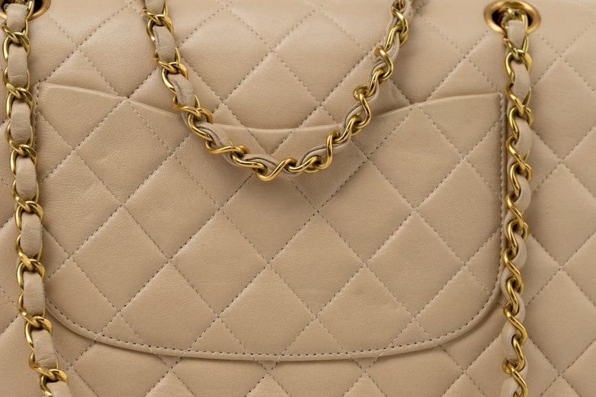 CHANEL Handbag Vintage Light Beige Lambskin Quilted Classic Flap Medium GHW - Redeluxe