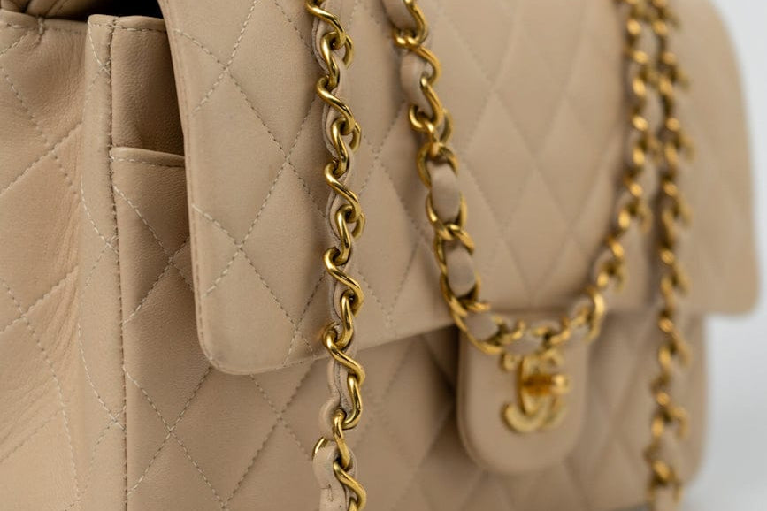 CHANEL Handbag Vintage Light Beige Lambskin Quilted Classic Flap Medium GHW - Redeluxe