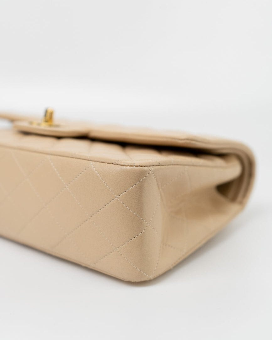 CHANEL Handbag Vintage Light Beige Lambskin Quilted Classic Flap Medium GHW - Redeluxe