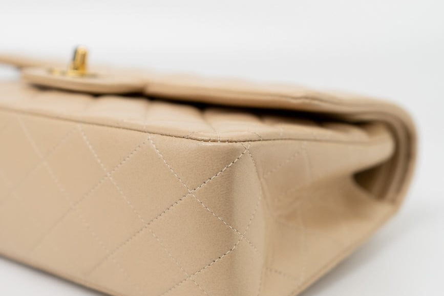 CHANEL Handbag Vintage Light Beige Lambskin Quilted Classic Flap Medium GHW - Redeluxe