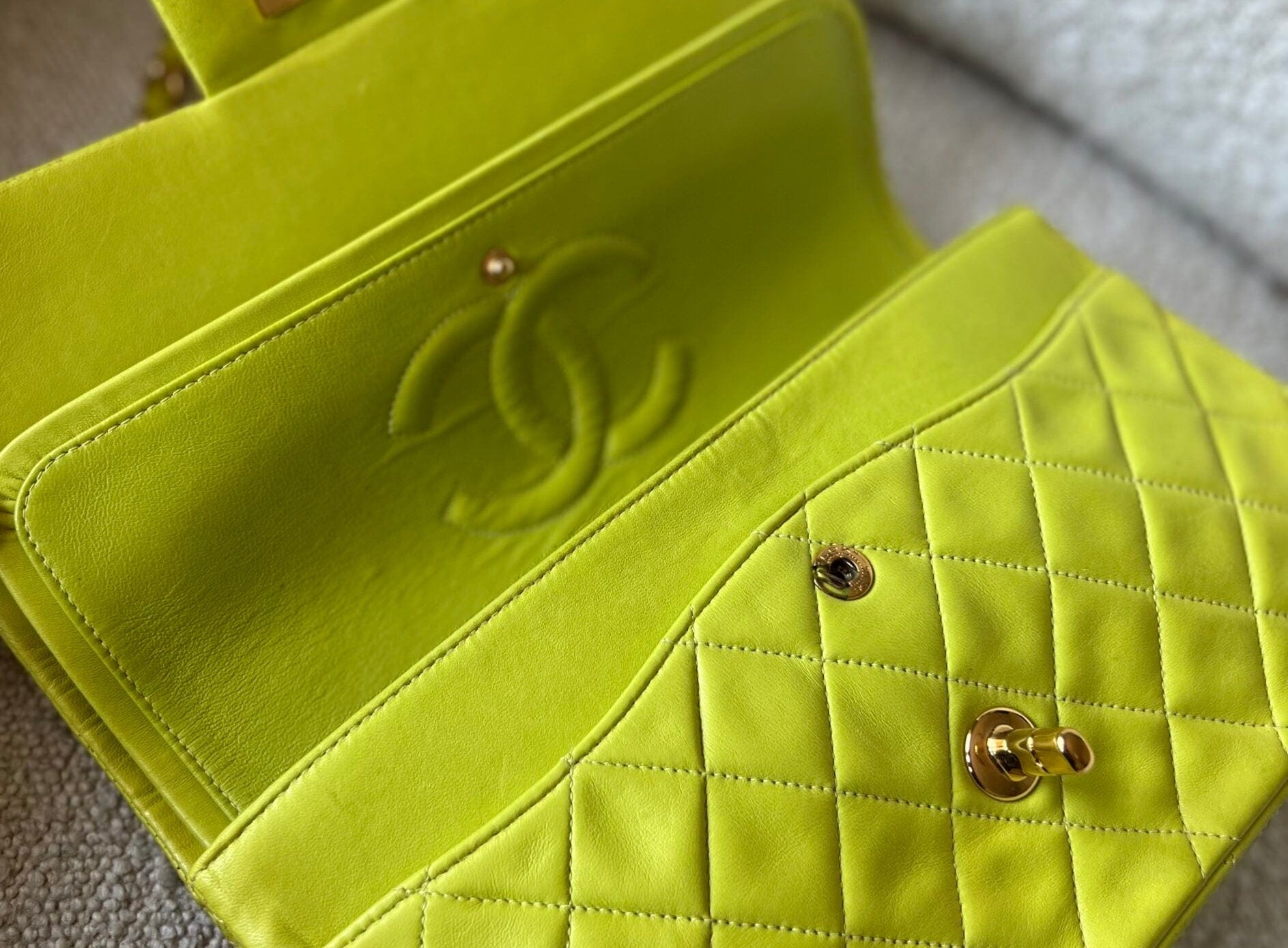 CHANEL Handbag Vintage Neon Green Lambskin Quilted Classic Double Flap Medium Gold Hardware - Redeluxe