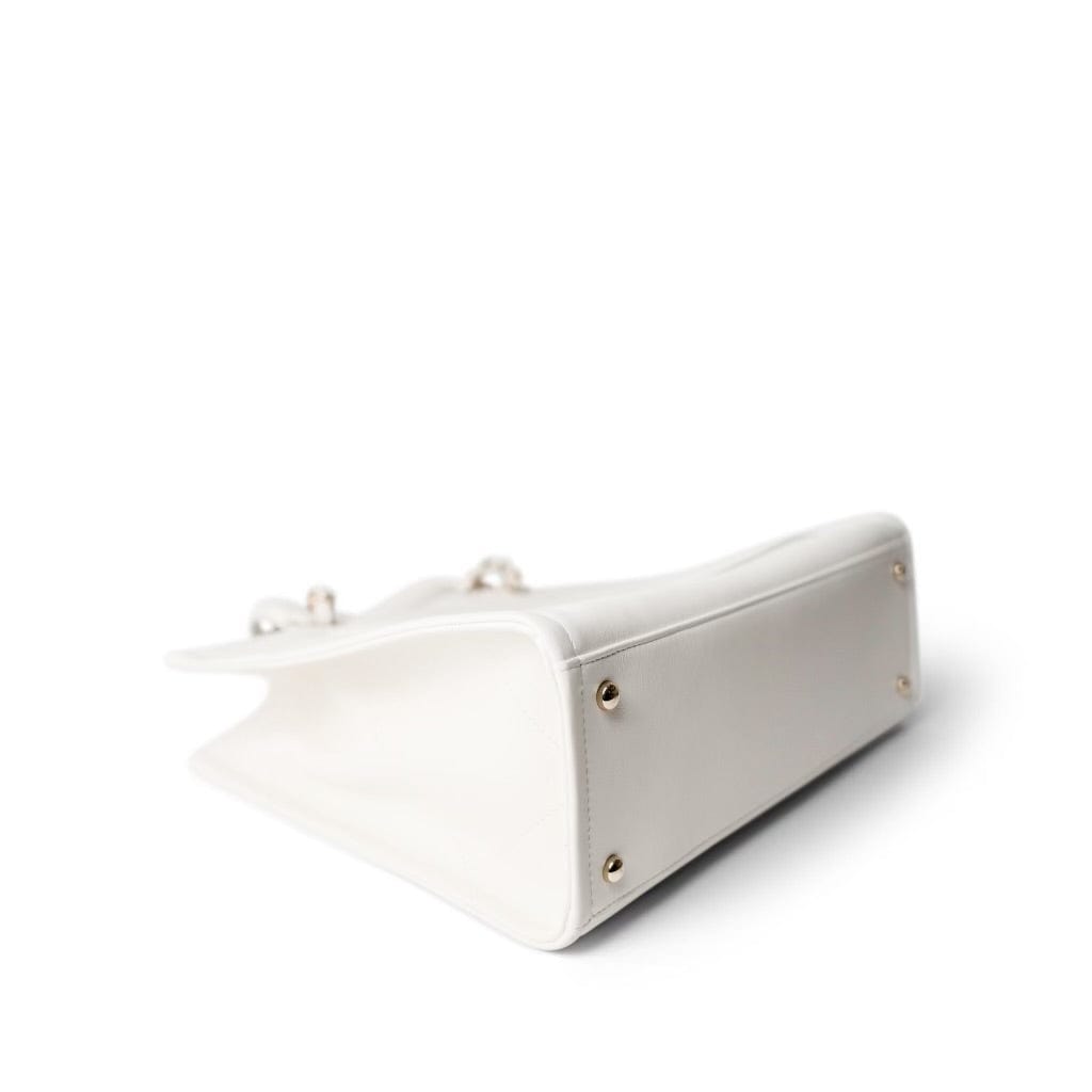 CHANEL Handbag White Chanel 22P Small White Zipped Shopping Bag - Redeluxe