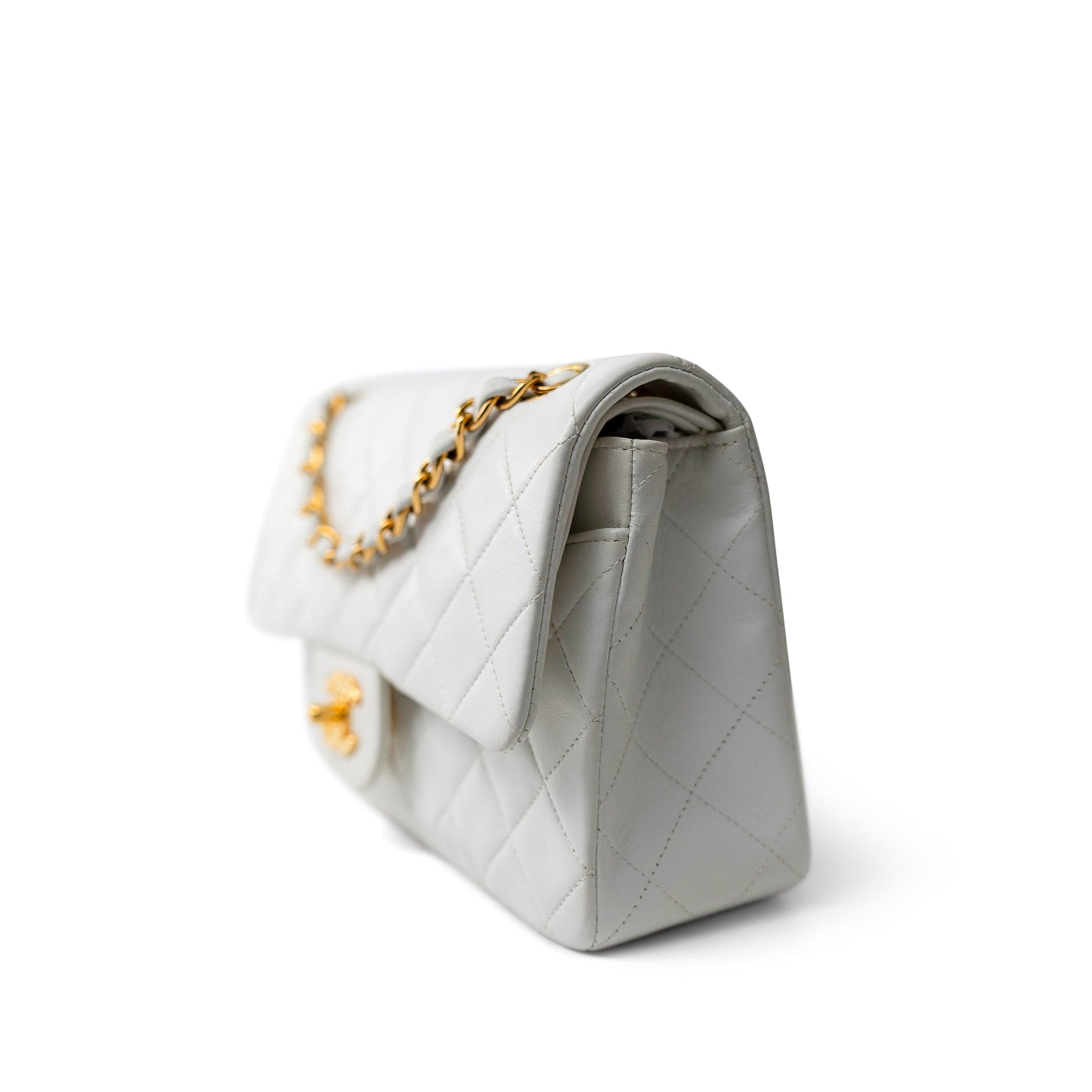 CHANEL Handbag White / Classic flap Vintage White Lambskin Quilted Classic Flap Small Gold Hardware - Redeluxe