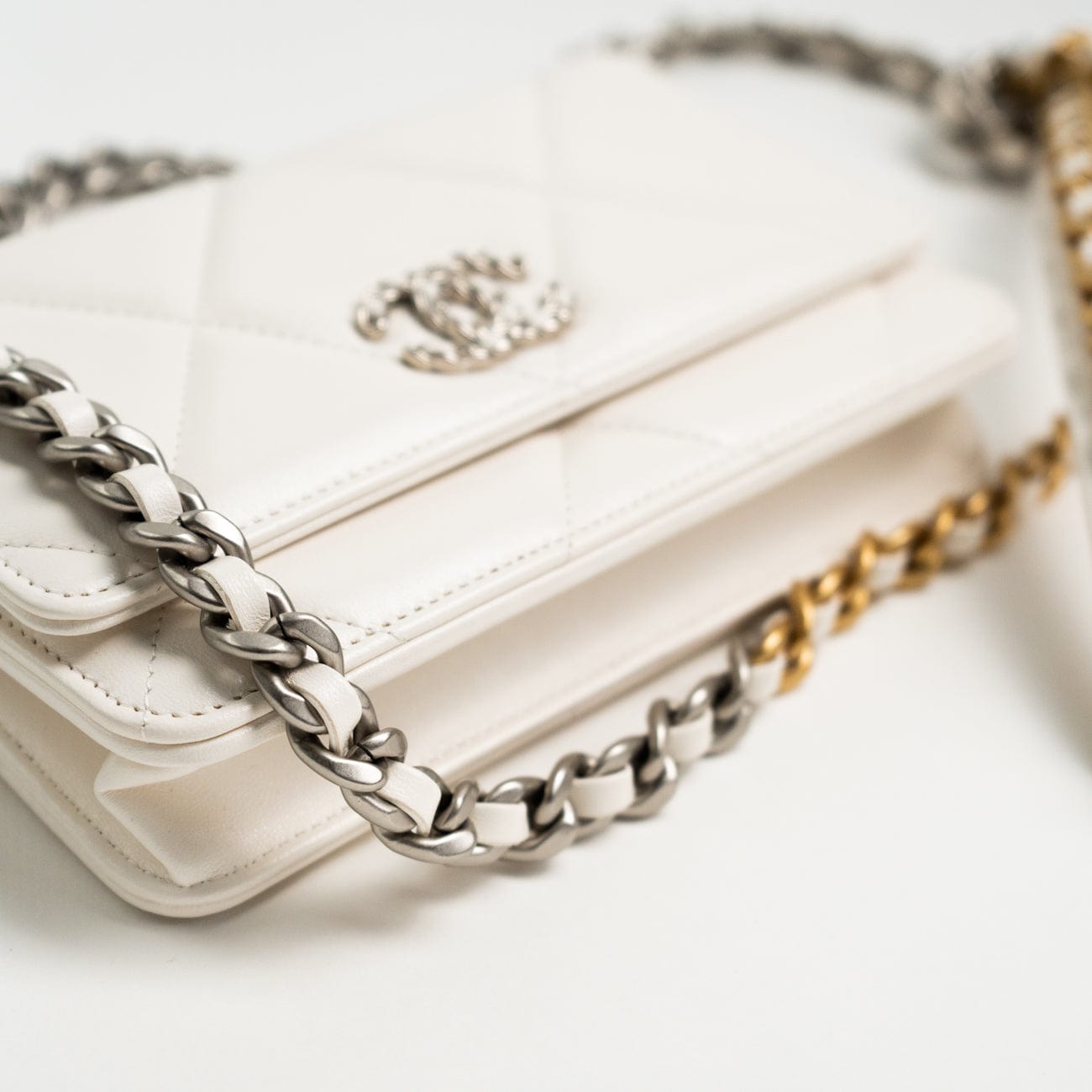 CHANEL Handbag White Lambskin Quilted 19 Wallet on Chain (WOC) - Redeluxe