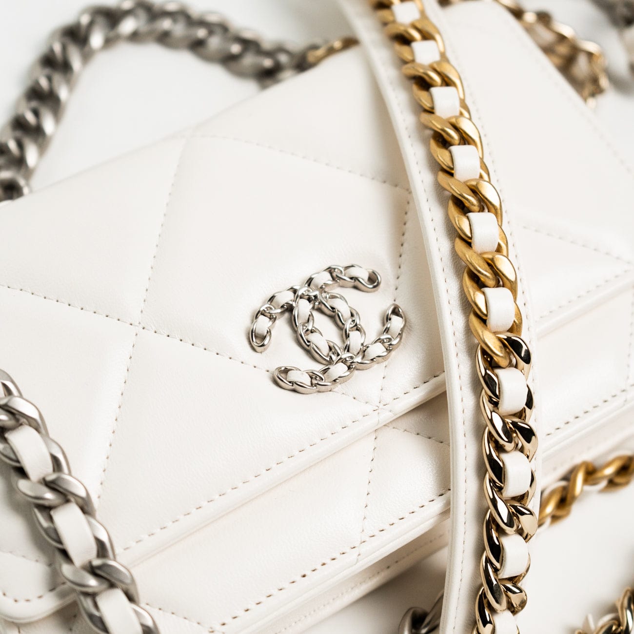 CHANEL Handbag White Lambskin Quilted 19 Wallet on Chain (WOC) - Redeluxe
