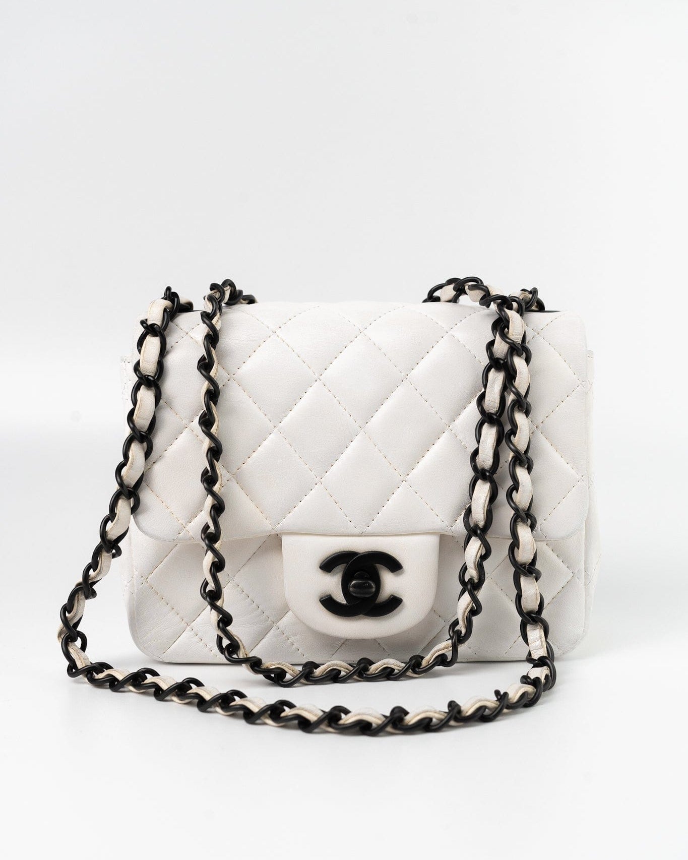CHANEL Handbag White White Lambskin Quilted Mini Square Single Flap - Redeluxe