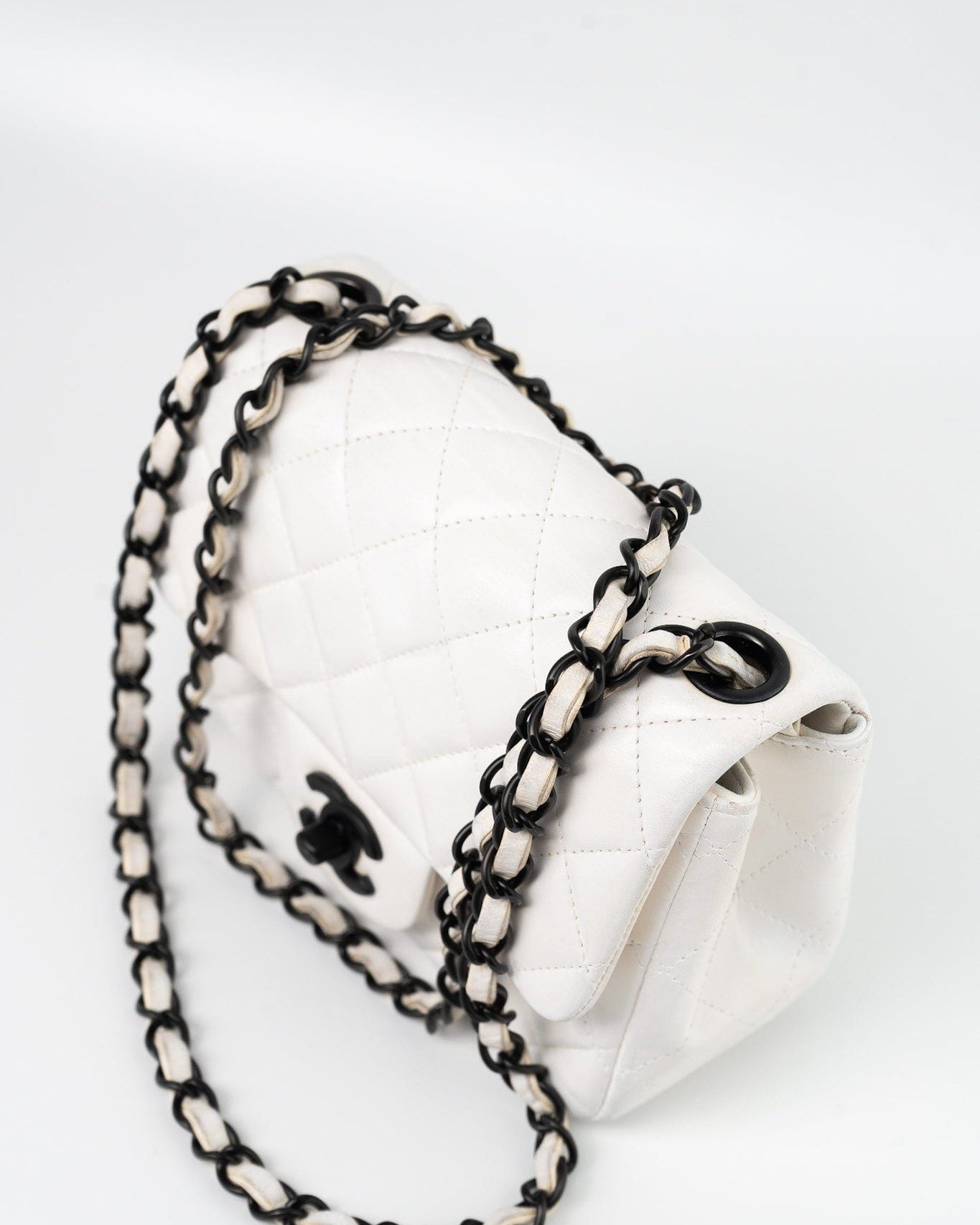 CHANEL Handbag White White Lambskin Quilted Mini Square Single Flap - Redeluxe