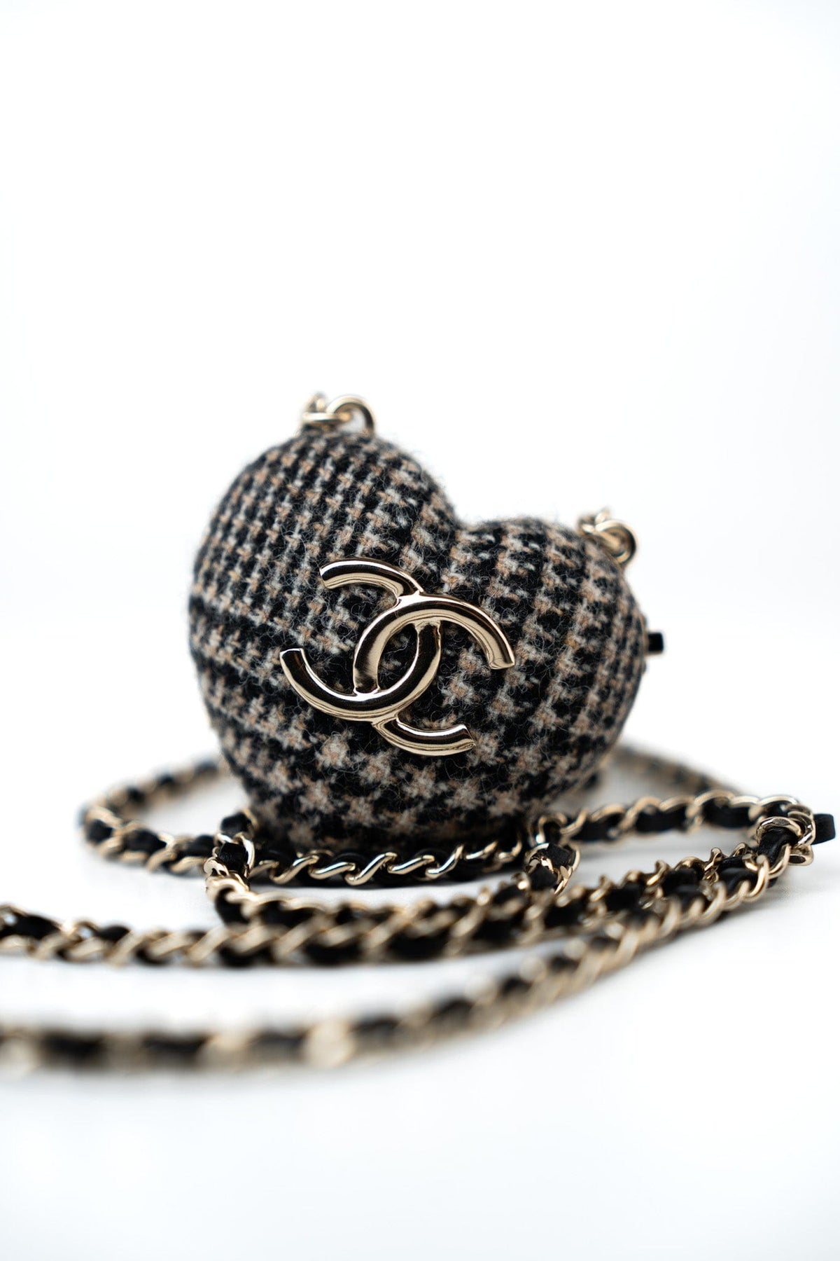 CHANEL Necklace Black Necklace Metal Heart Tweed Lambskin & Resin Gold Black Silver  & Ecru - Redeluxe