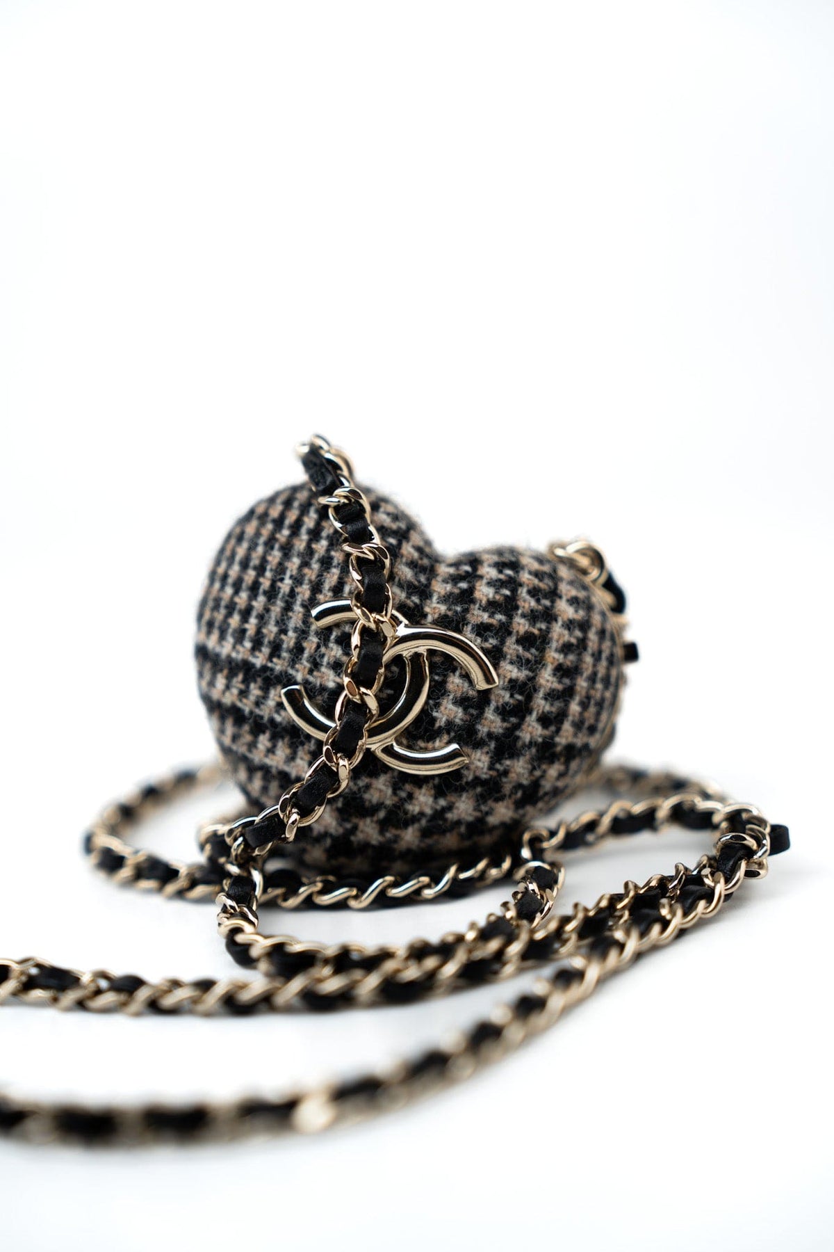 CHANEL Necklace Black Necklace Metal Heart Tweed Lambskin & Resin Gold Black Silver  & Ecru - Redeluxe