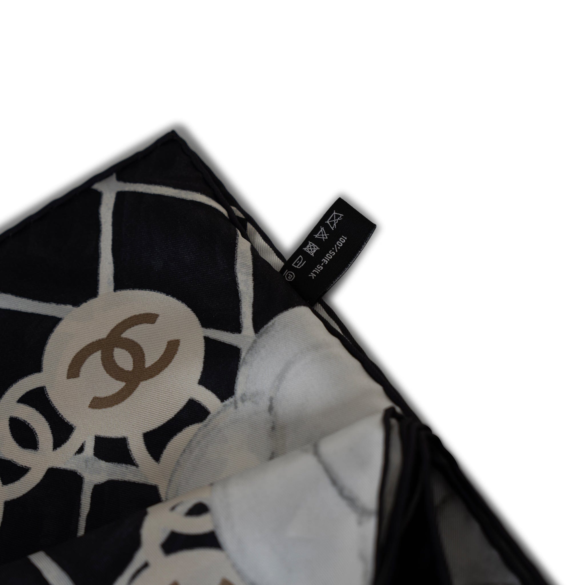【美品】  CHANEL / シャネル | Silk Chalet Square Scarf シルク スクエア スカーフ | ブラック 楽天市場】【美品】 CHANEL / シャネル | Silk Chalet Square Scarf