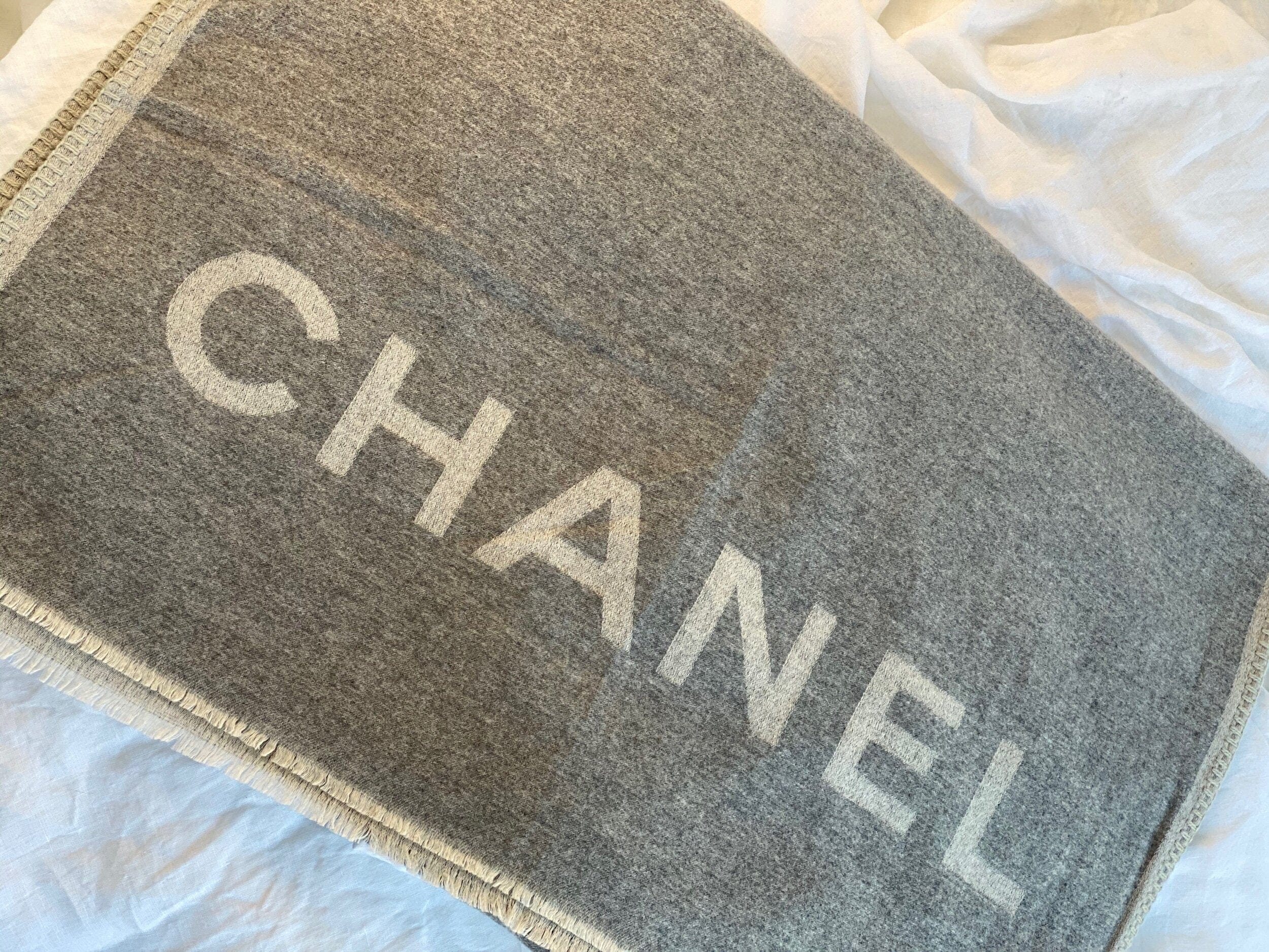 CHANEL Scarf Grey Chanel Cashmere Scarf - Grey - Redeluxe