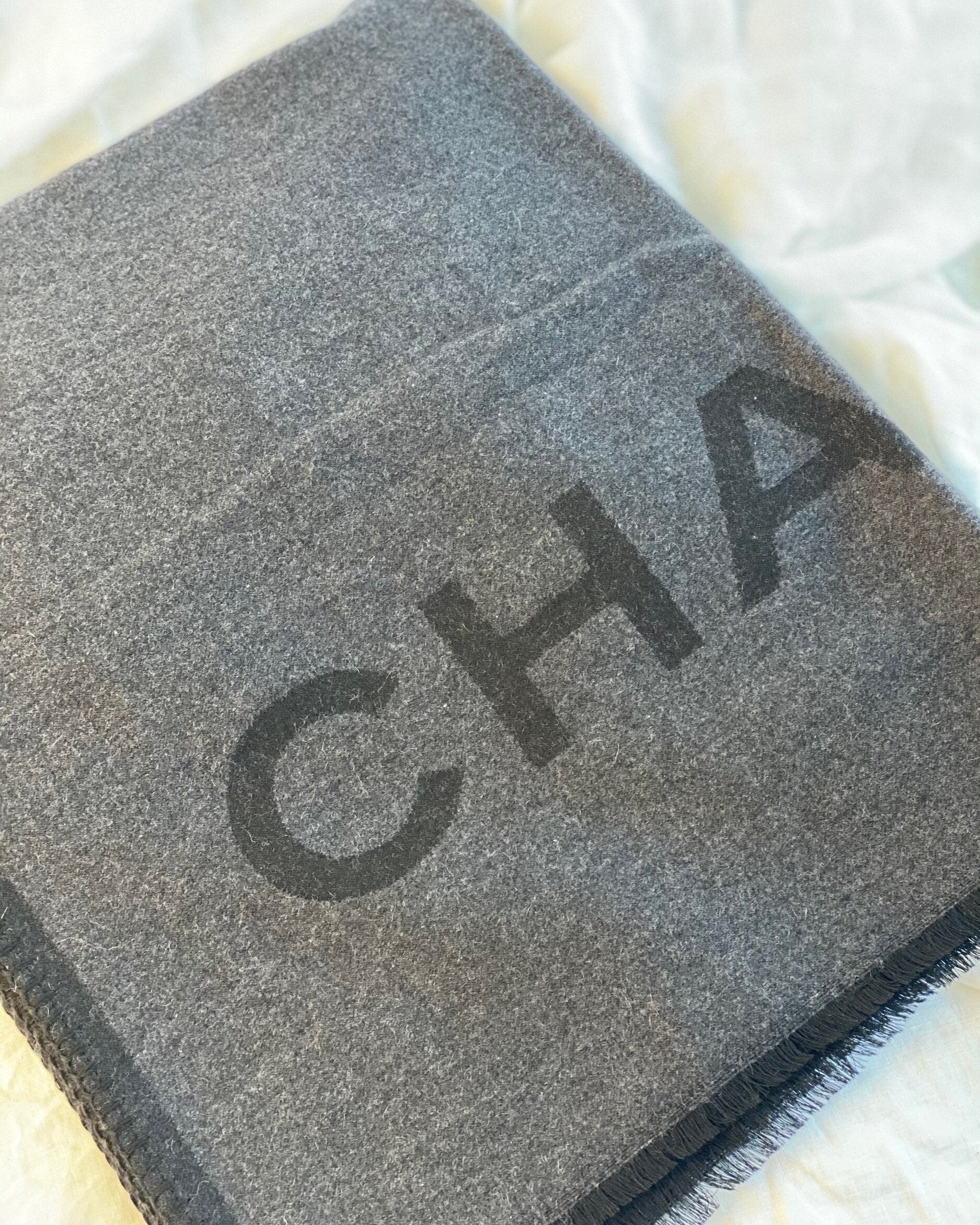 CHANEL Scarf Grey Chanel Cashmere Scarf - Grey - Redeluxe