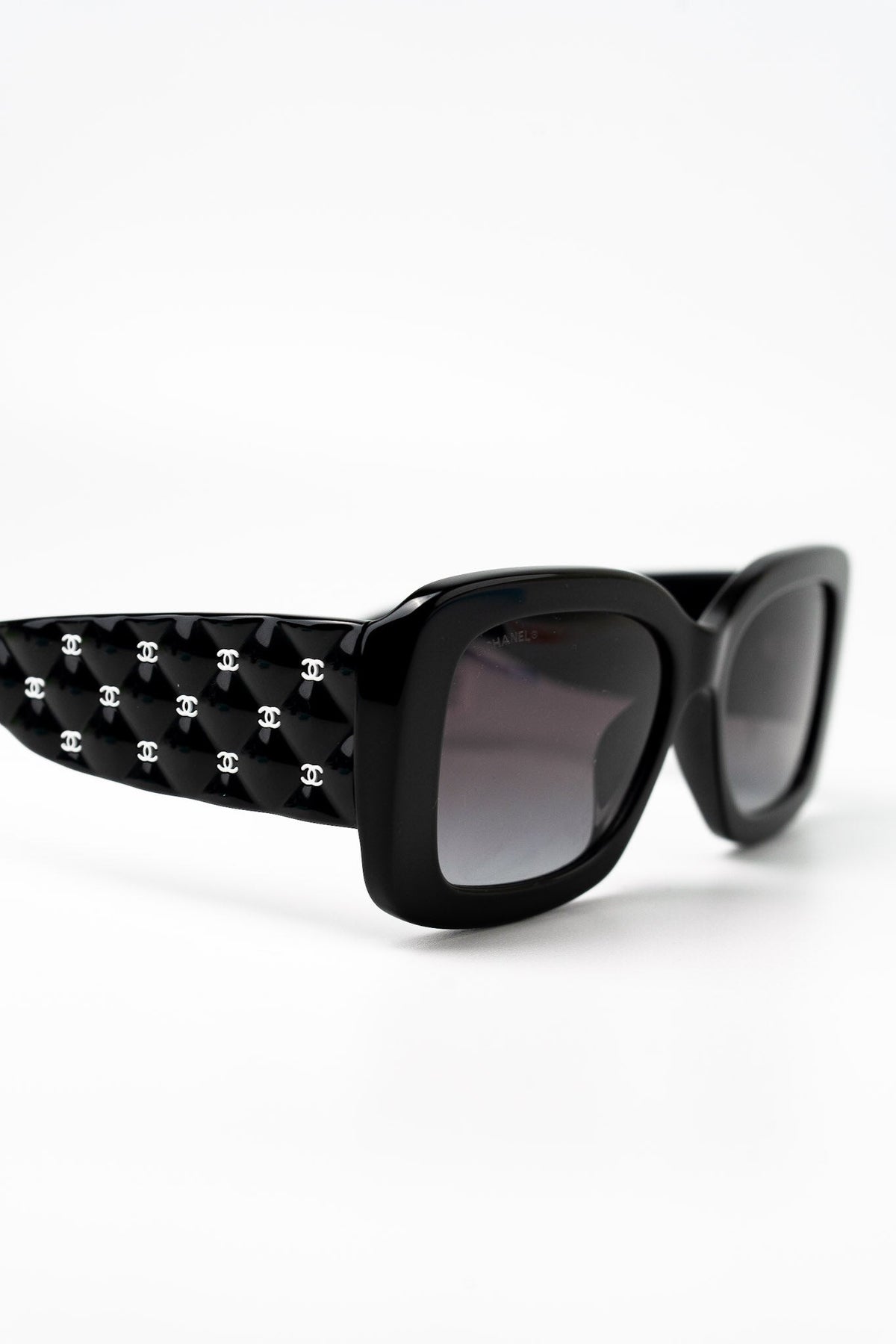 CHANEL Sunglasses Black Black CC Sunglasses 5483-A - Redeluxe