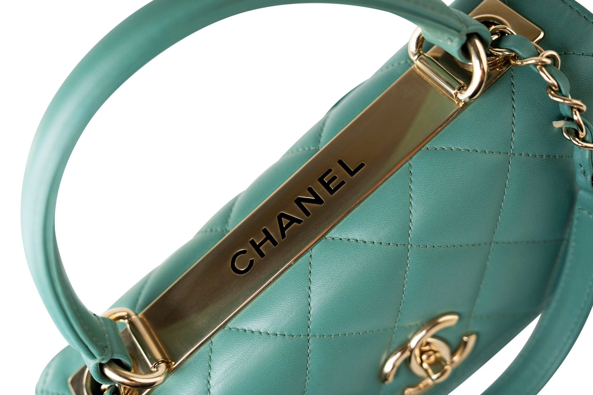 CHANEL Tote Green Trendy CC Green Lambskin Quilted Light Gold Hardware - Redeluxe