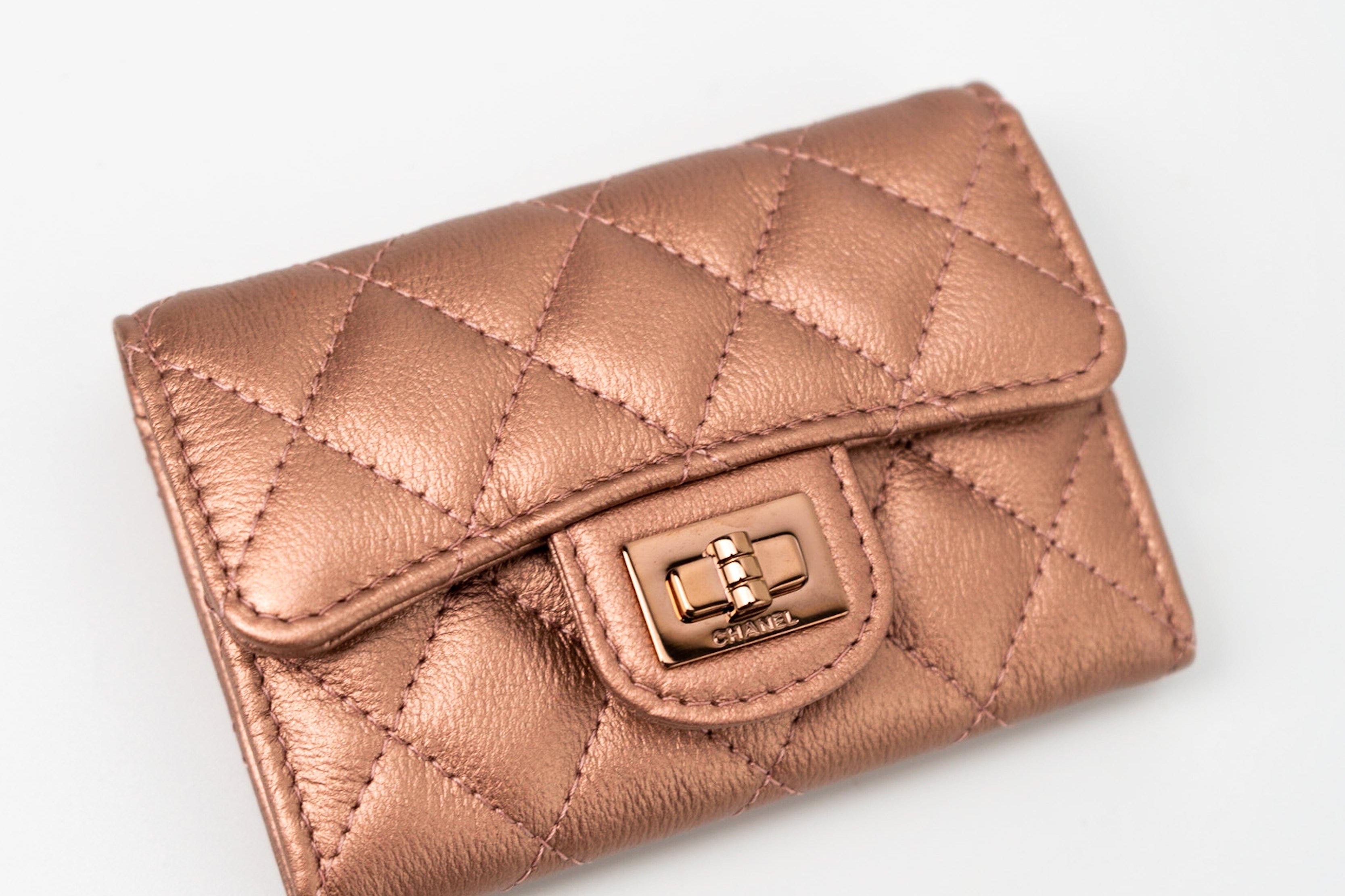 CHANEL Wallet 21A Copper (Rose Gold) 2.55 Flap Card Holder - Redeluxe