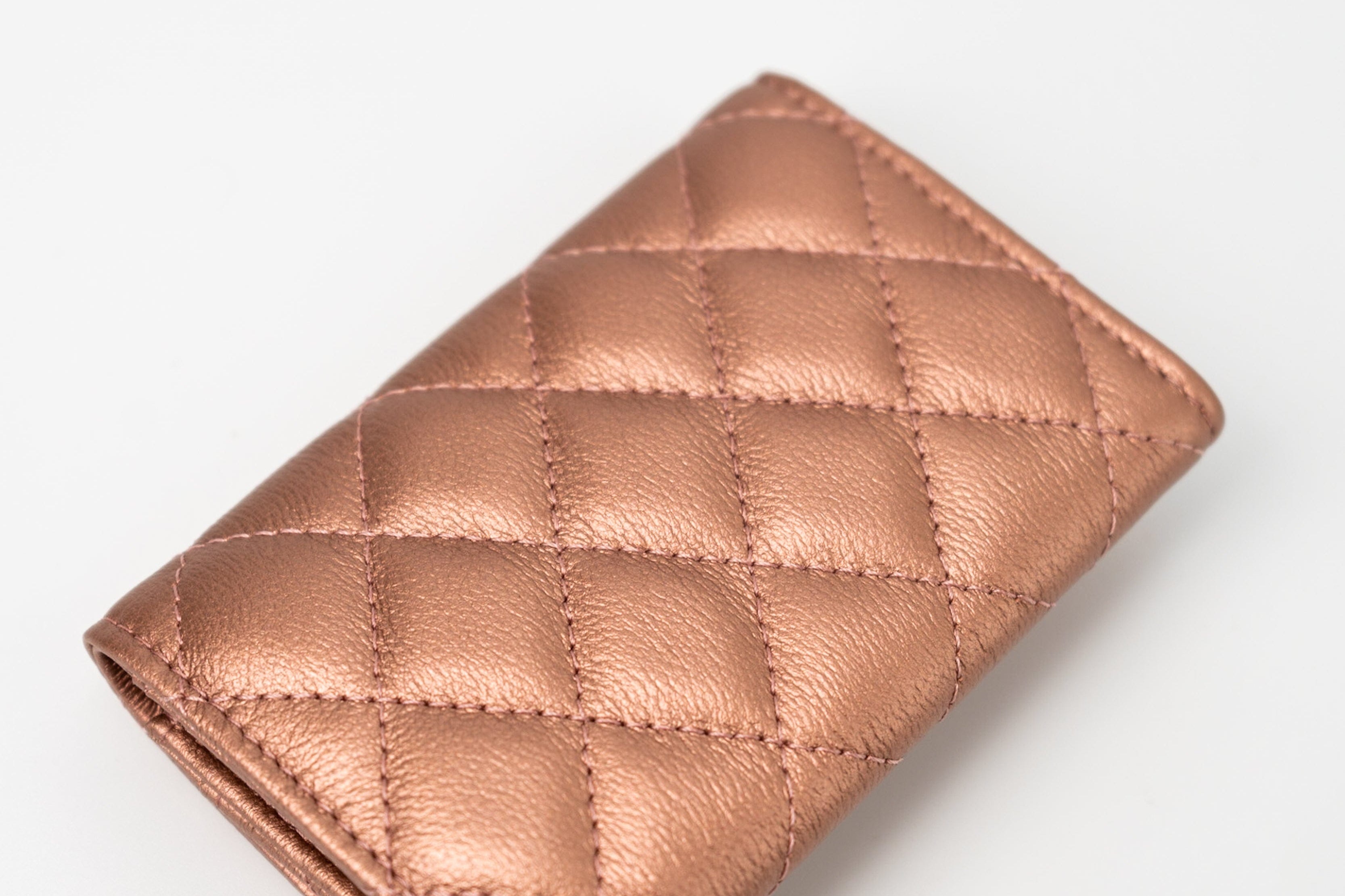 CHANEL Wallet 21A Copper (Rose Gold) 2.55 Flap Card Holder - Redeluxe