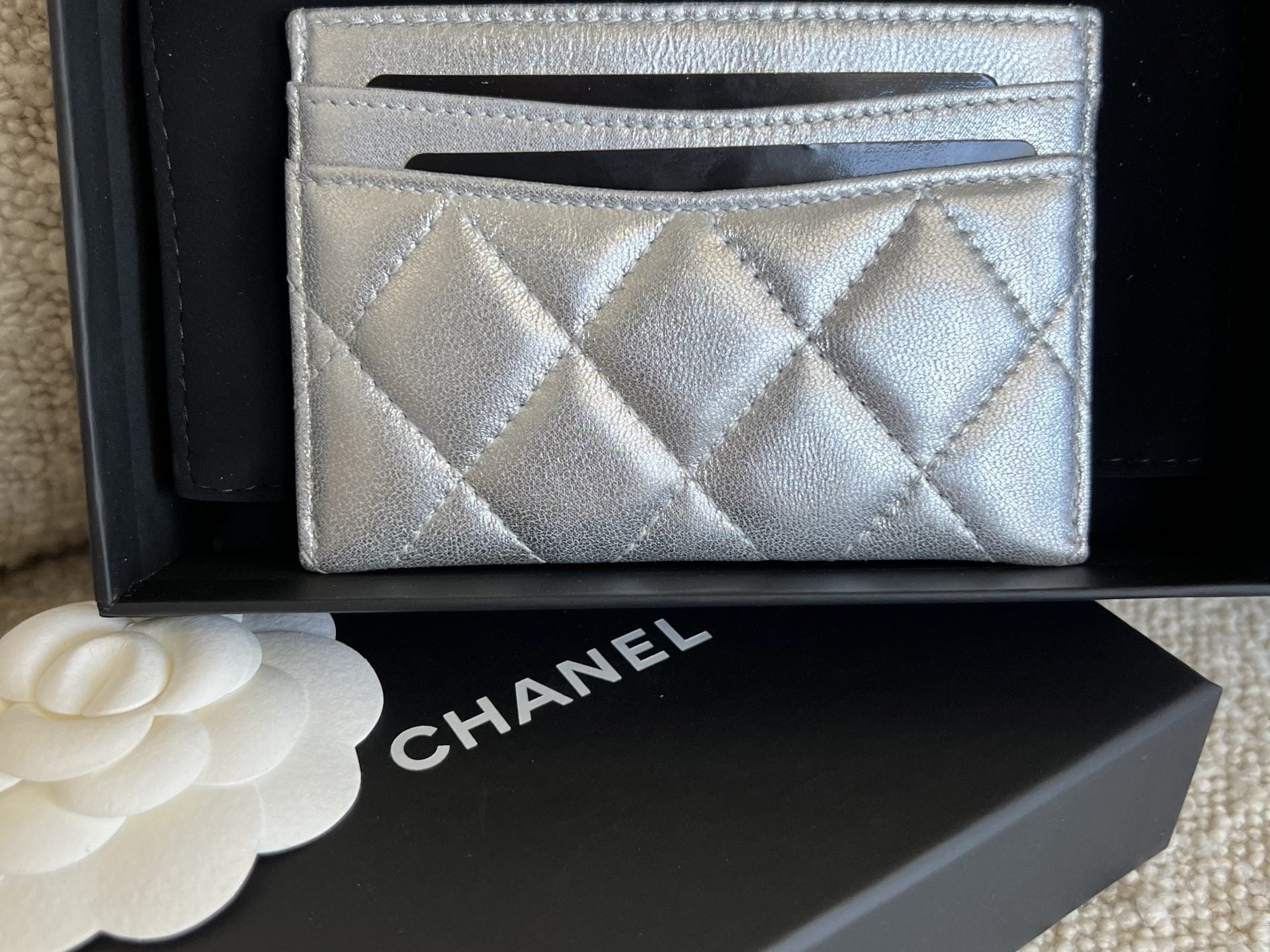 CHANEL Wallet 22P Metallic Silver Lambskin Quilted Card Holder SHW - Redeluxe