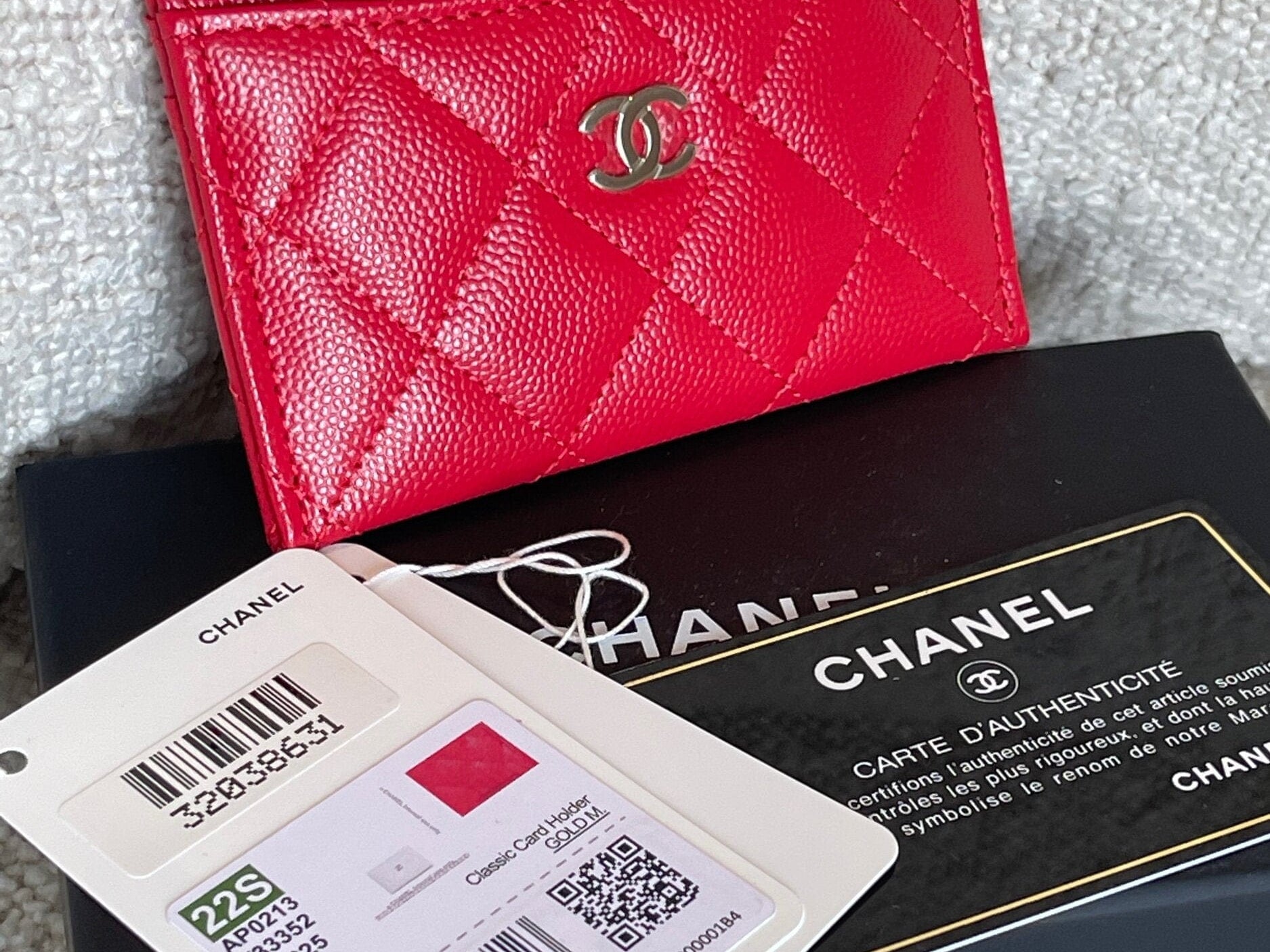 CHANEL Wallet 22S Red Caviar Quilted Card Holder LGHW - Redeluxe